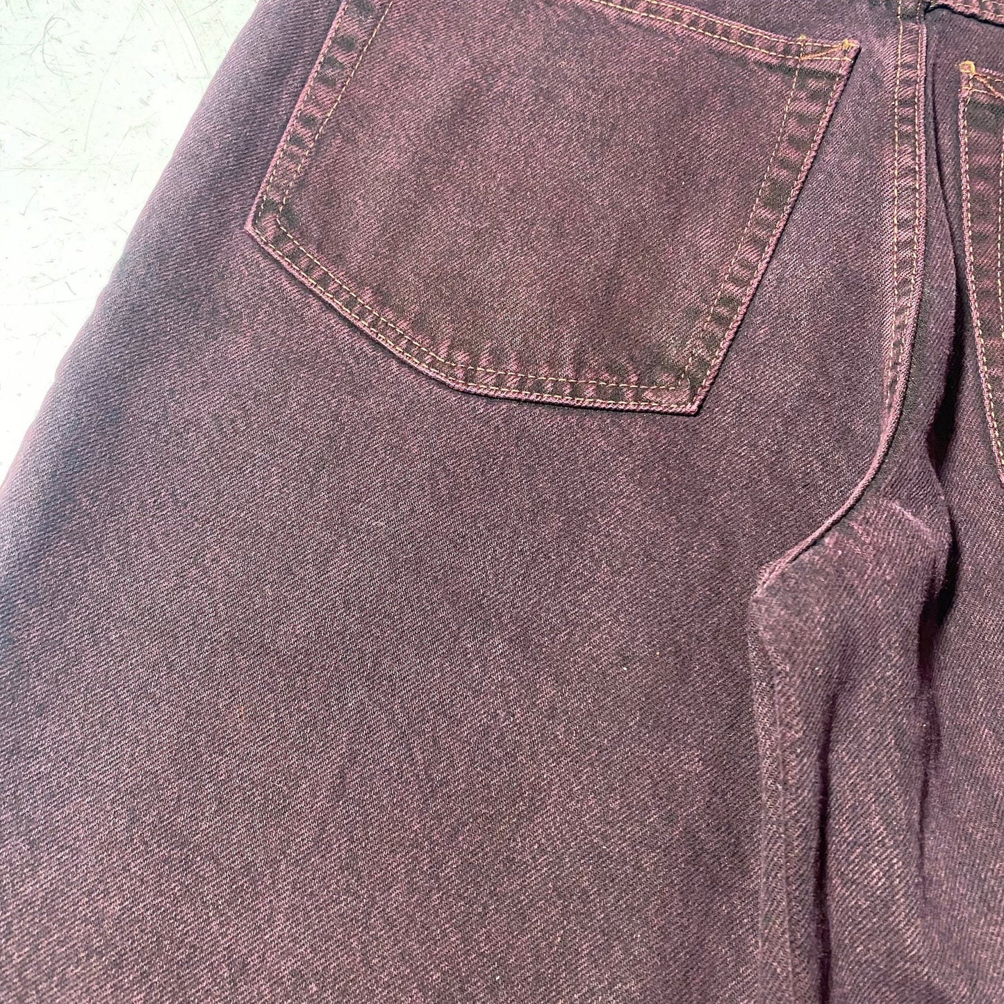 Durango Burgundy straight leg jeans with a beautiful wash sz 33