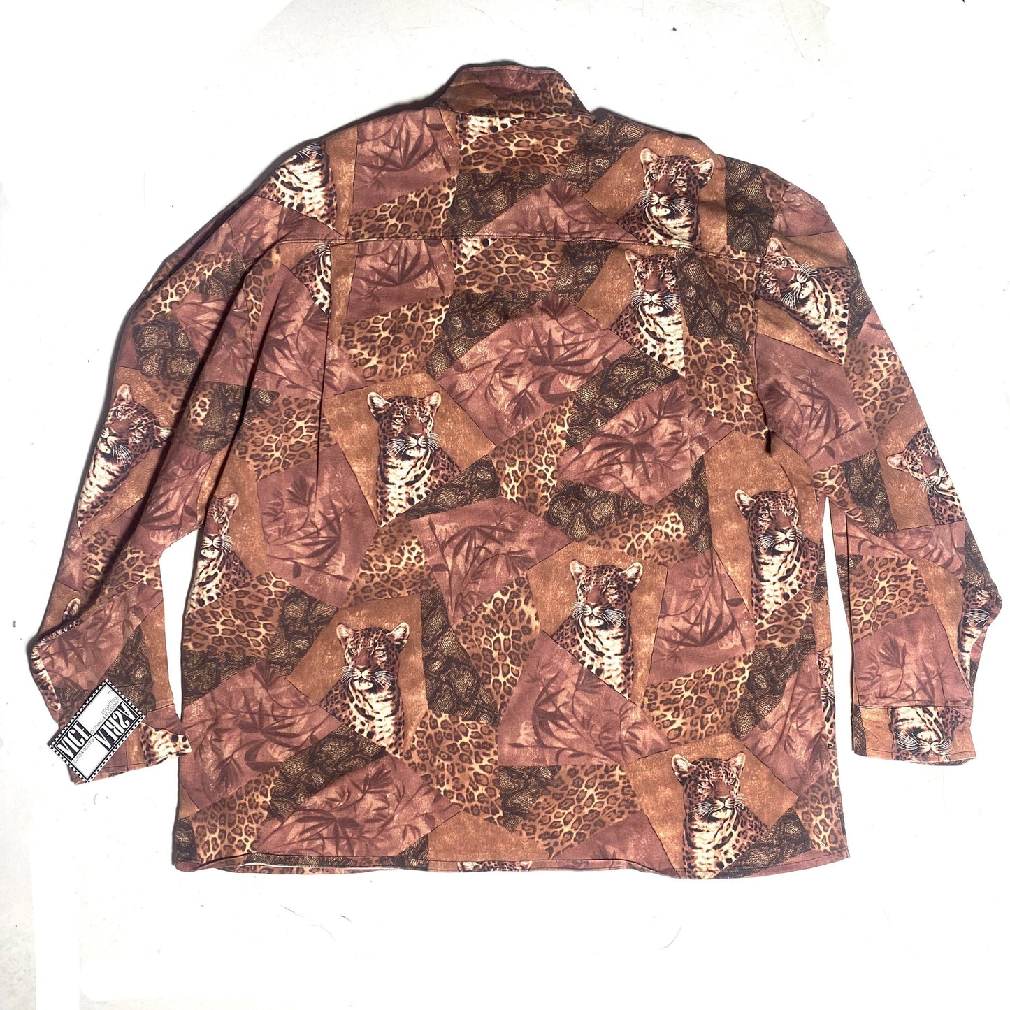 Animalier / Cheetah allover brown cotton shirt with mandarin neck, unique piece hand tailored, 80s Italy.