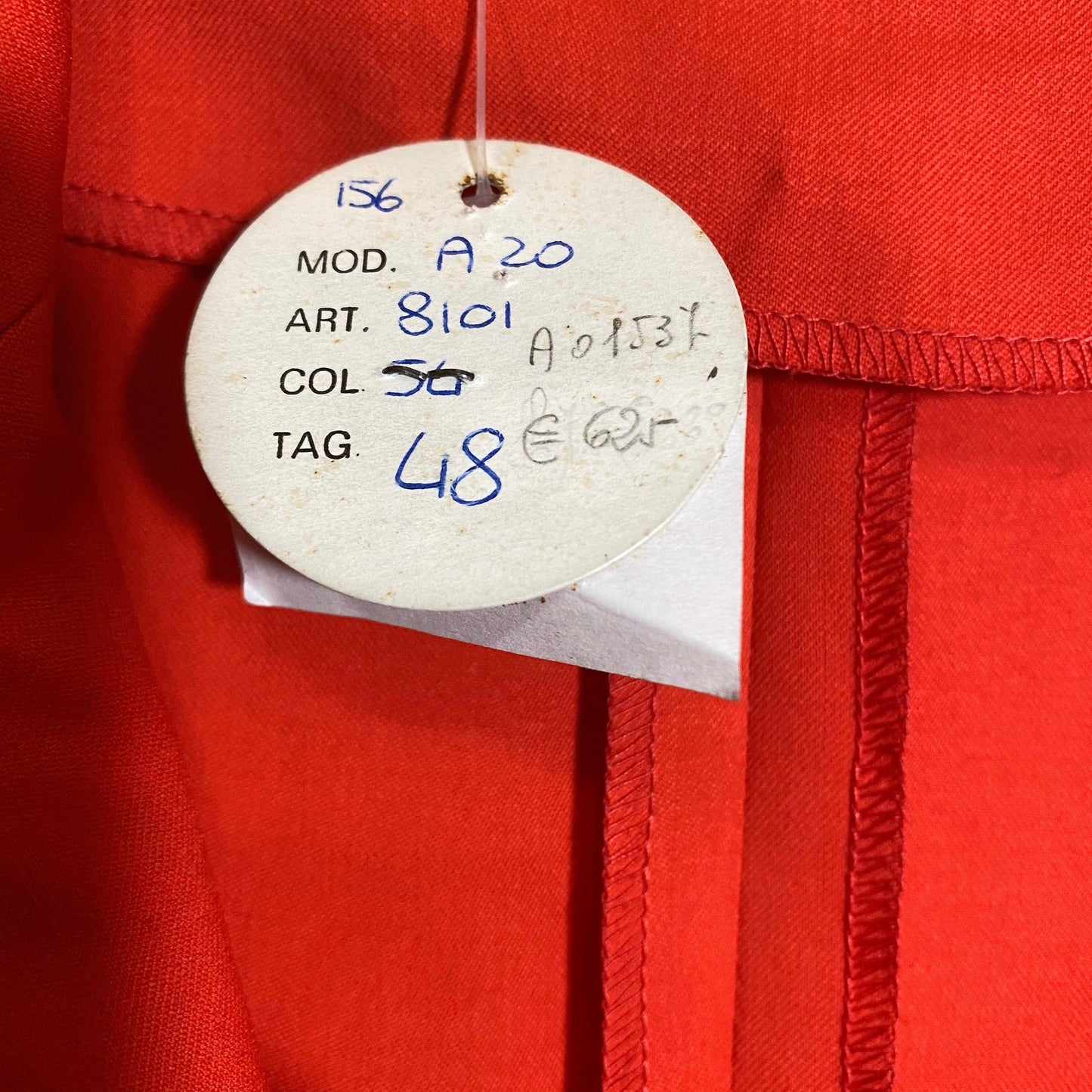 Guidotti luxury sportswear 1970s V red shirt dress, wonderful light and fresh cotton w golden buttons, NOS with tags