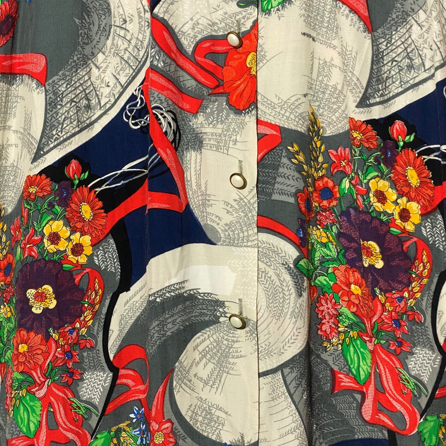 Baroque floral blouse with colorful bouquets allover, querci della villa Italy 80s mint