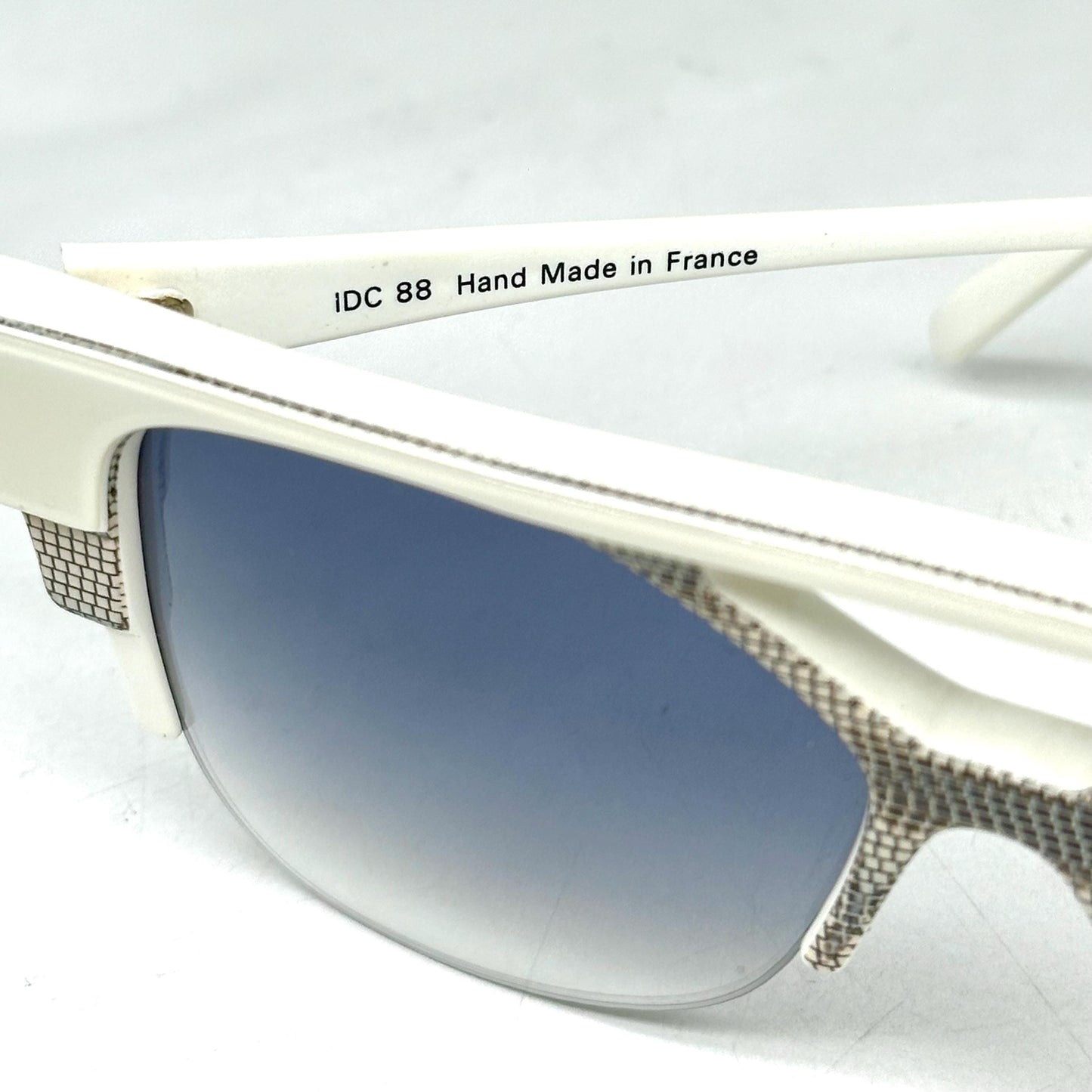 IDC 88 futuristic white lacquered ethnic geometric sunglasses made in France 80s NOS