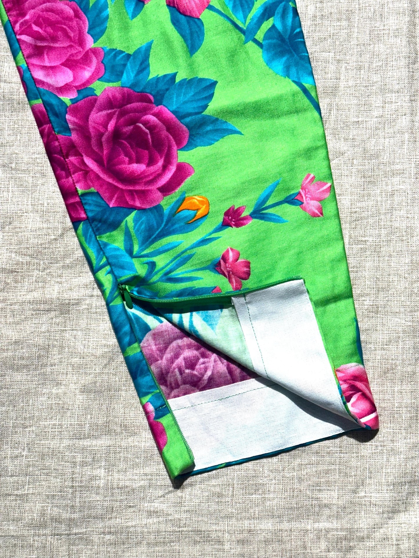 Complice by Dolce & Gabbana floral green cotton pant with pink roses and orange flowers print size 44 IT NOS 90s