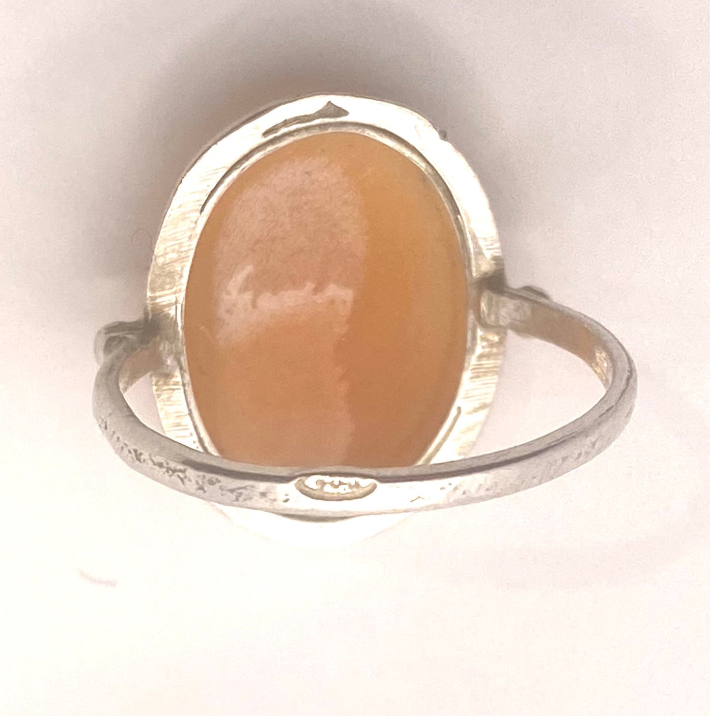 Victorian lady & flowers shell-coral cameo on a classic 925 silver decó style ring; classic Italian jewelry NOS 50s