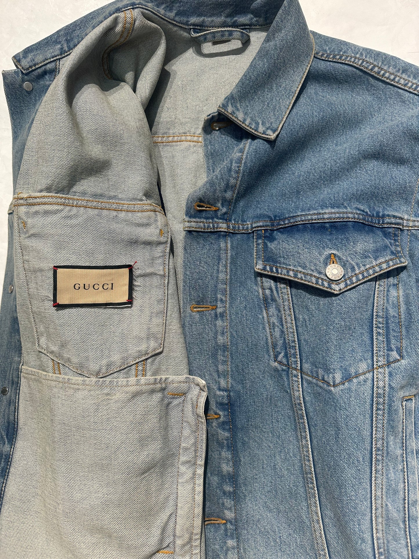 Gucci FW22 Gremlins LTD edition denim jacket/vest sz 48, NEW
