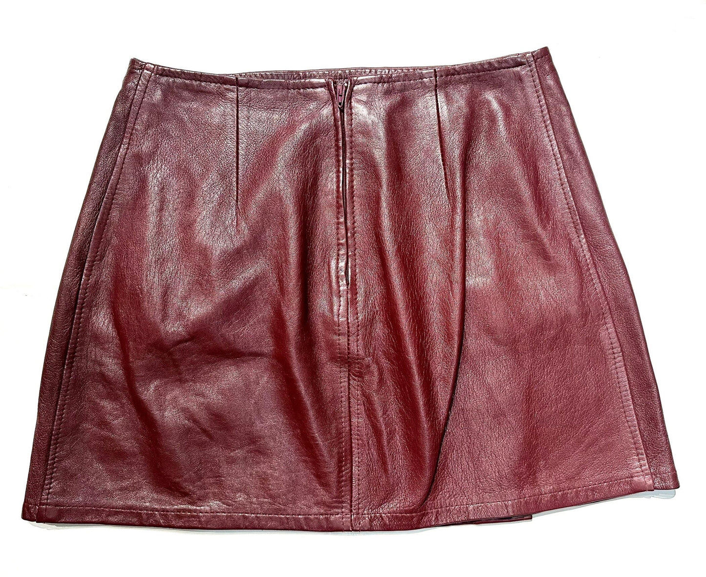 Burgundy leather miniskirt w Charlie Brown- Peanuts character embroidery, sz 42 mint