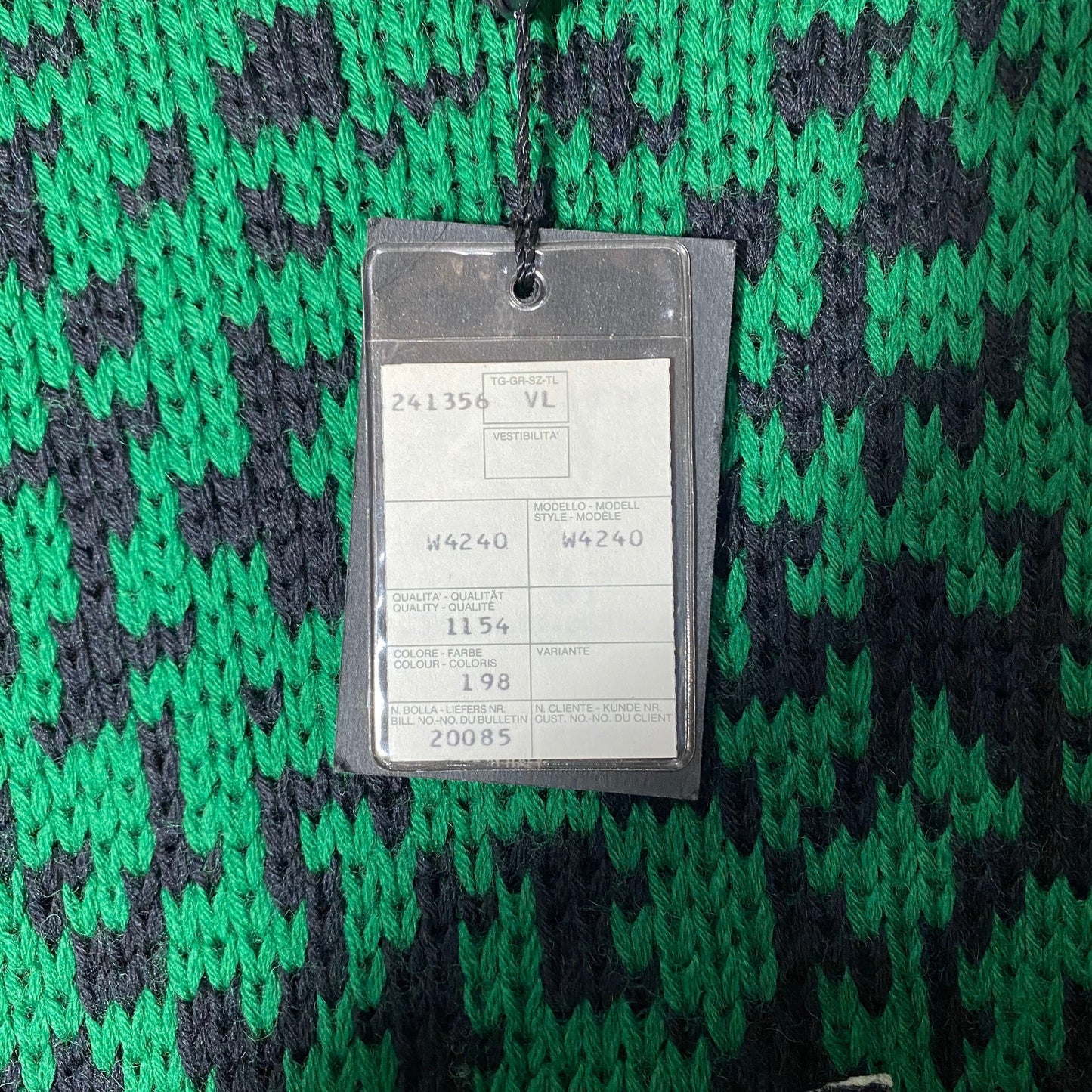 Post Card NWT 90s black/green degrade knitted pure new wool sweater, made in Italy mint