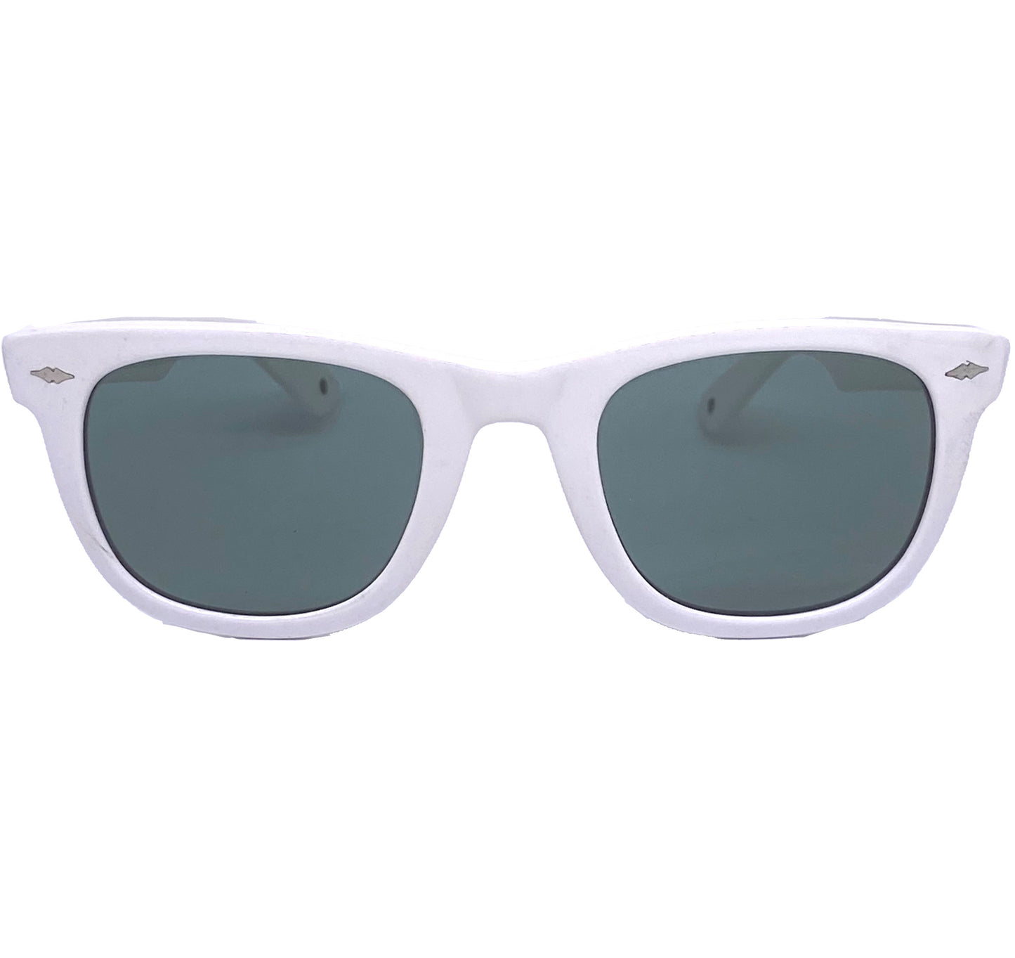 Look mod. Skipper white wayfarer style sunglasses hand made in Italy, 80s NOS