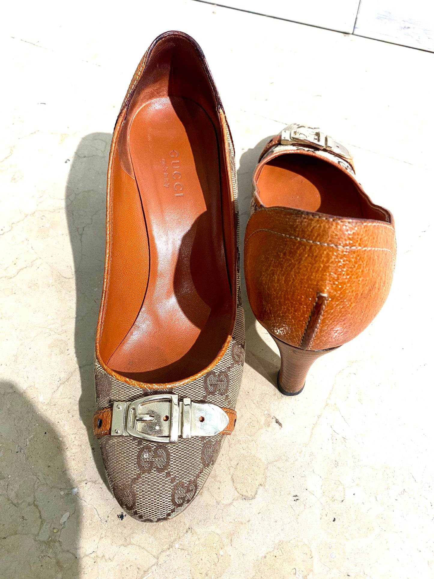 Gucci monogram decolletè shoes sz 35,5 , mint condition