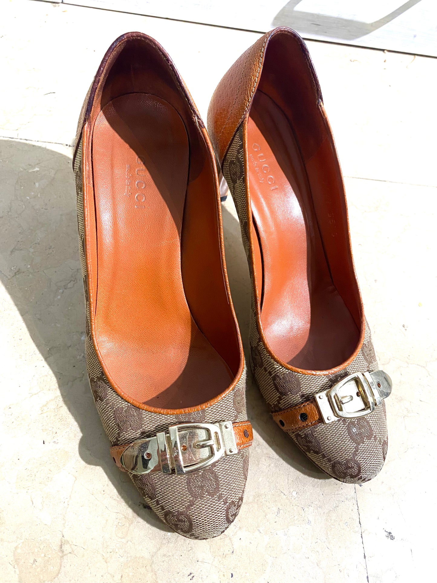 Gucci monogram decolletè shoes sz 35,5 , mint condition