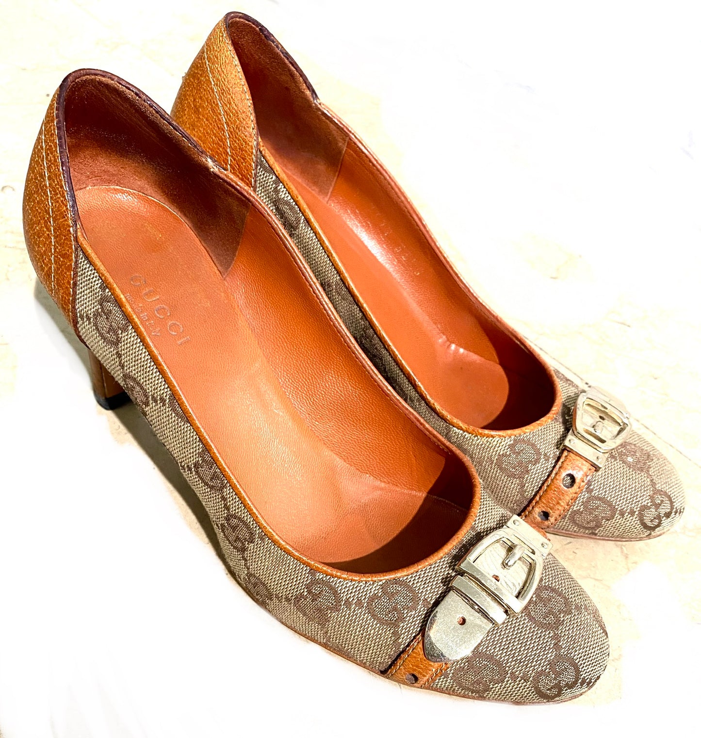 Gucci monogram decolletè shoes sz 35,5 , mint condition