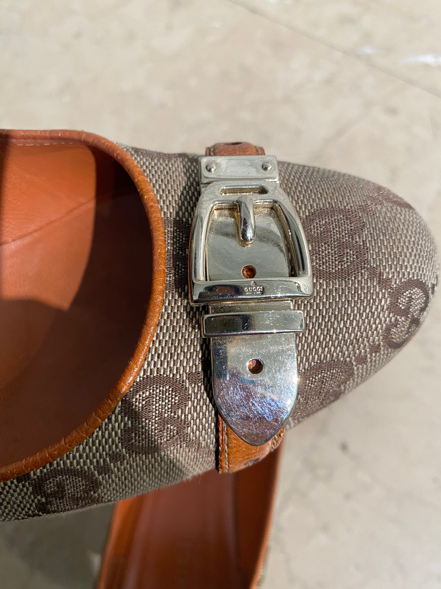 Gucci monogram decolletè shoes sz 35,5 , mint condition