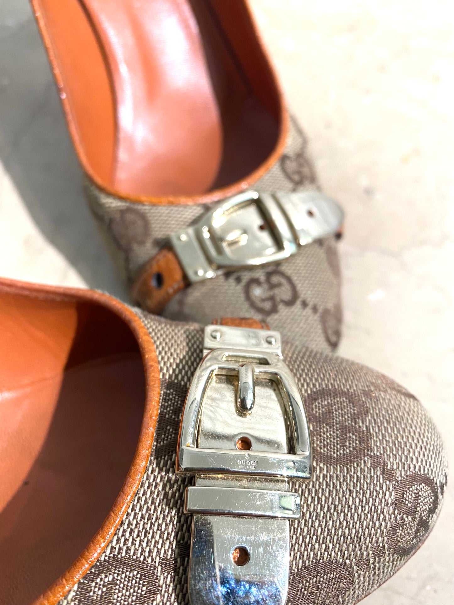 Gucci monogram decolletè shoes sz 35,5 , mint condition
