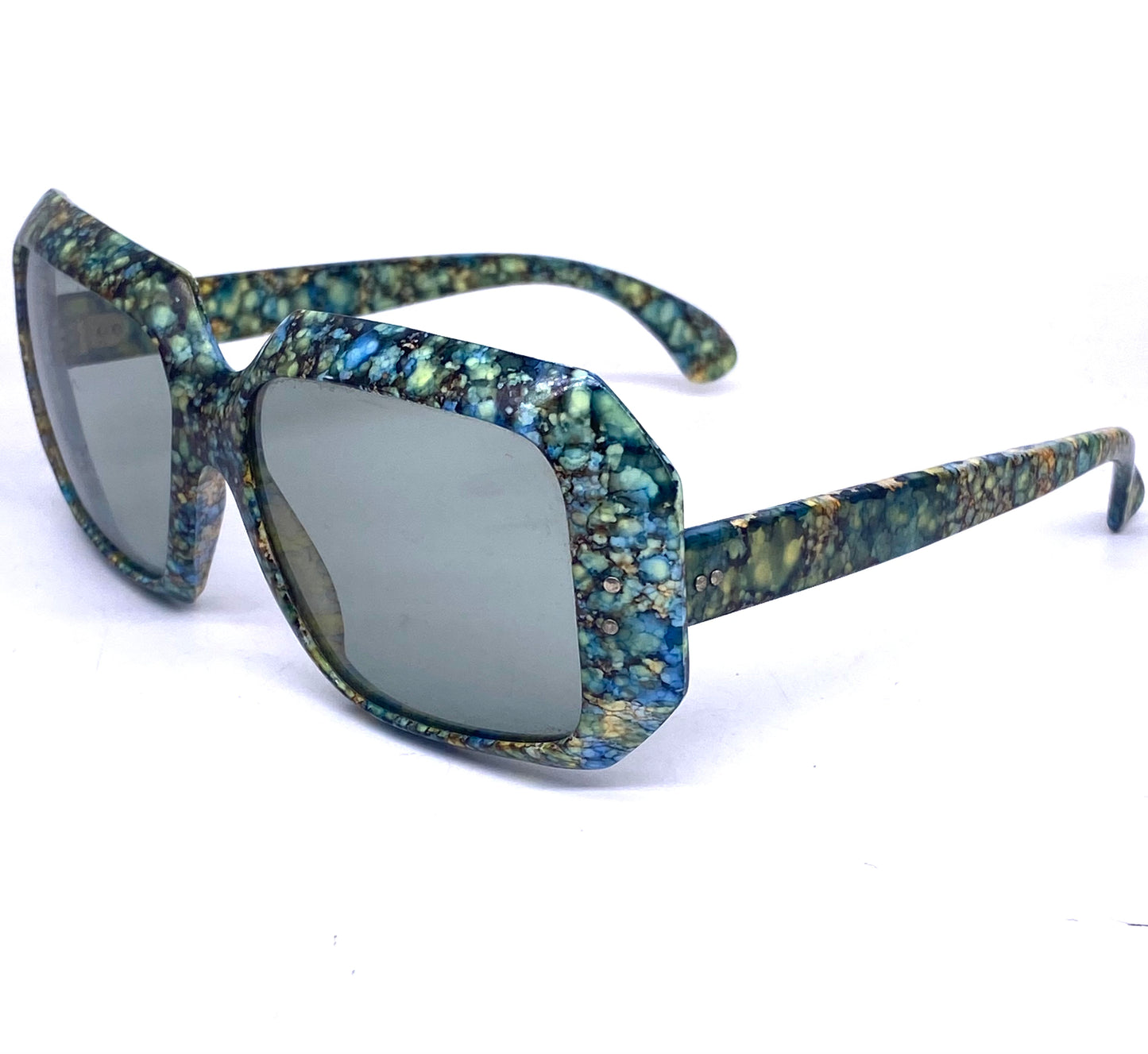 Psychedelic 1960s squared oversized sunglasses handmade in France, NOS