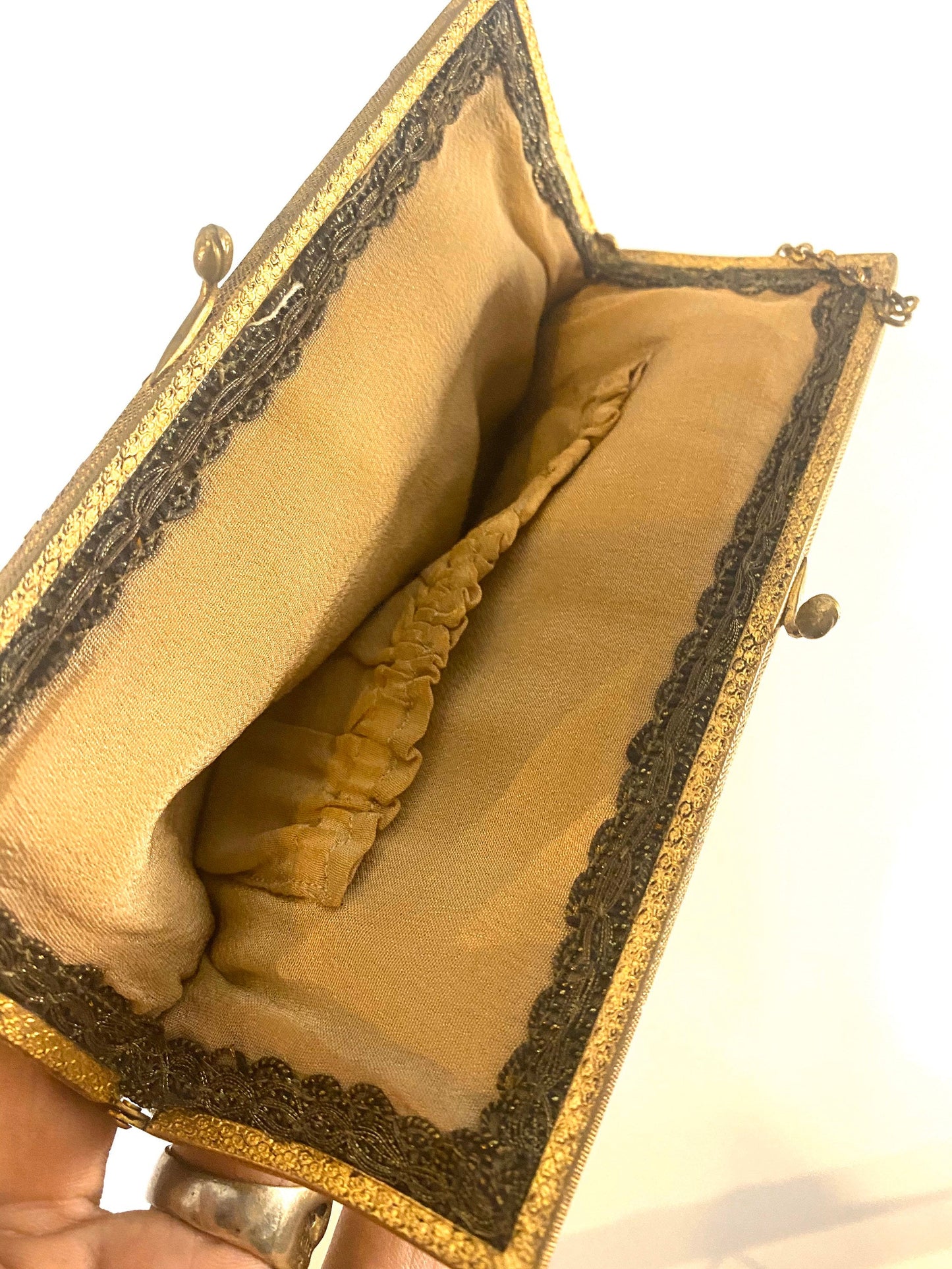 Auth. 1920s petit point crochet hand bag with floral motif and brass frame and chain, 1930s ca, mint condition.