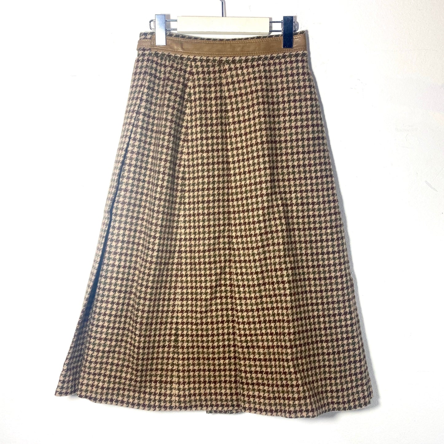 1970s NOS brown/beige houndstooth long wool skirt with leather strap, new with tags