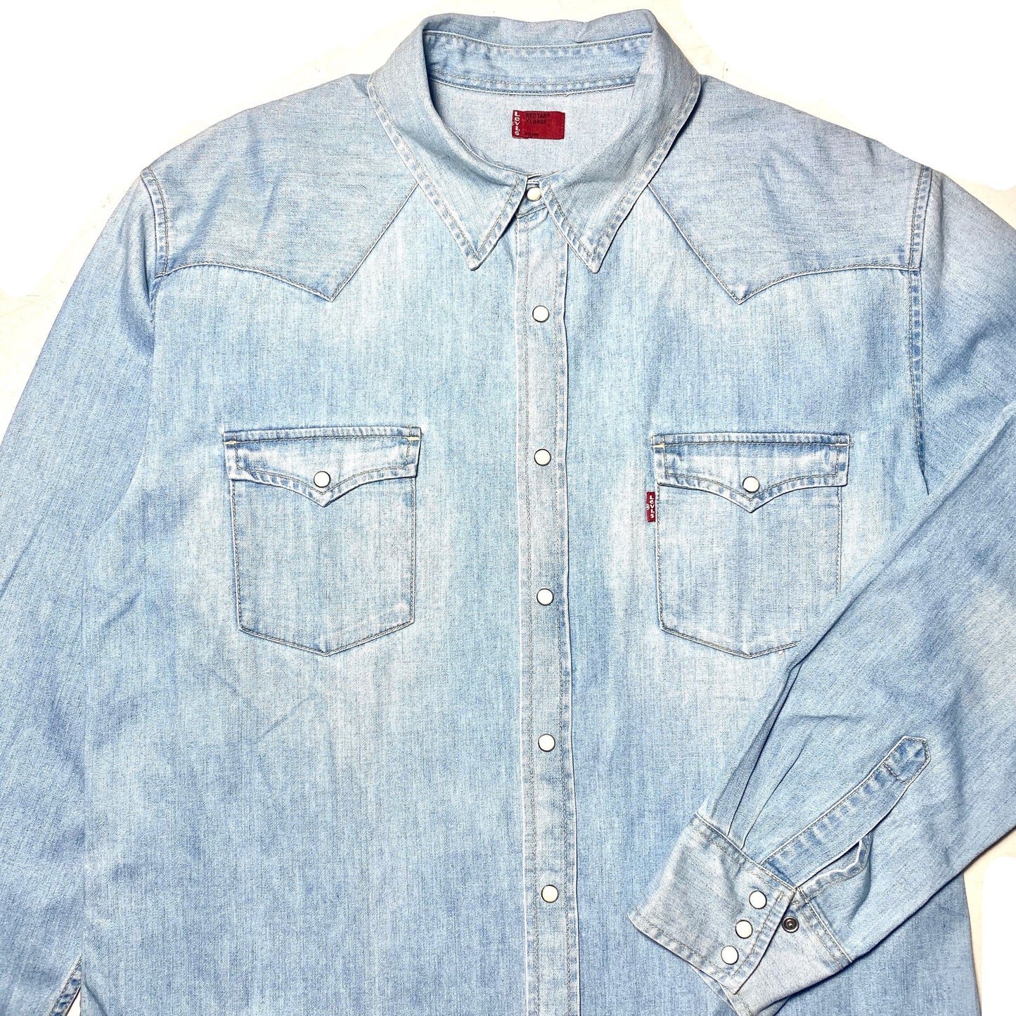 Levi’s red tab light blue denim shirt sz XL perfect condition.