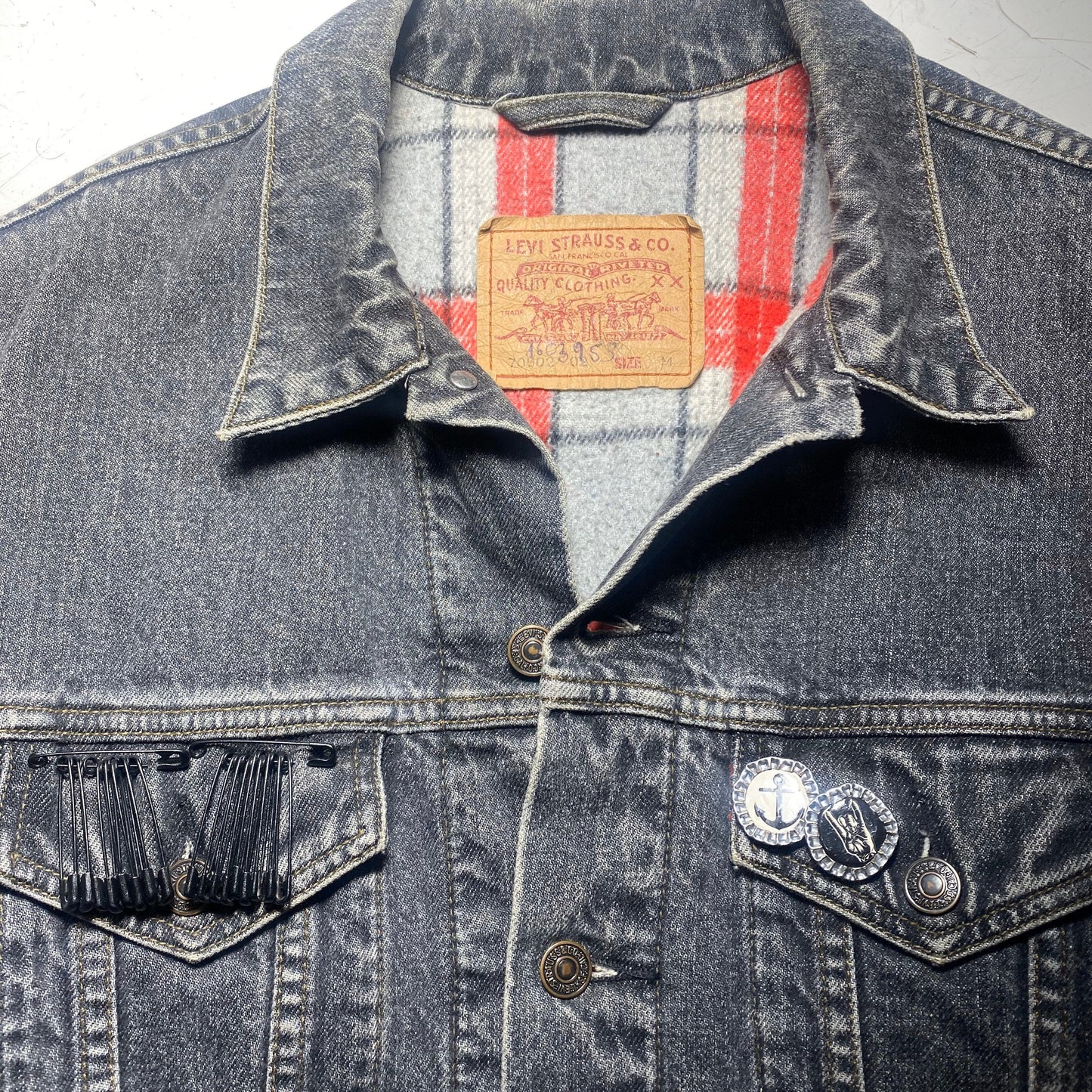 Levi’s 80s Customised grey acid wash trucker jacket with flannel lining sz L, great condition