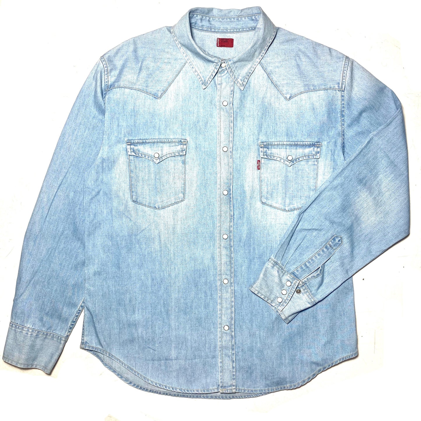 Levi’s red tab light blue denim shirt sz XL perfect condition.