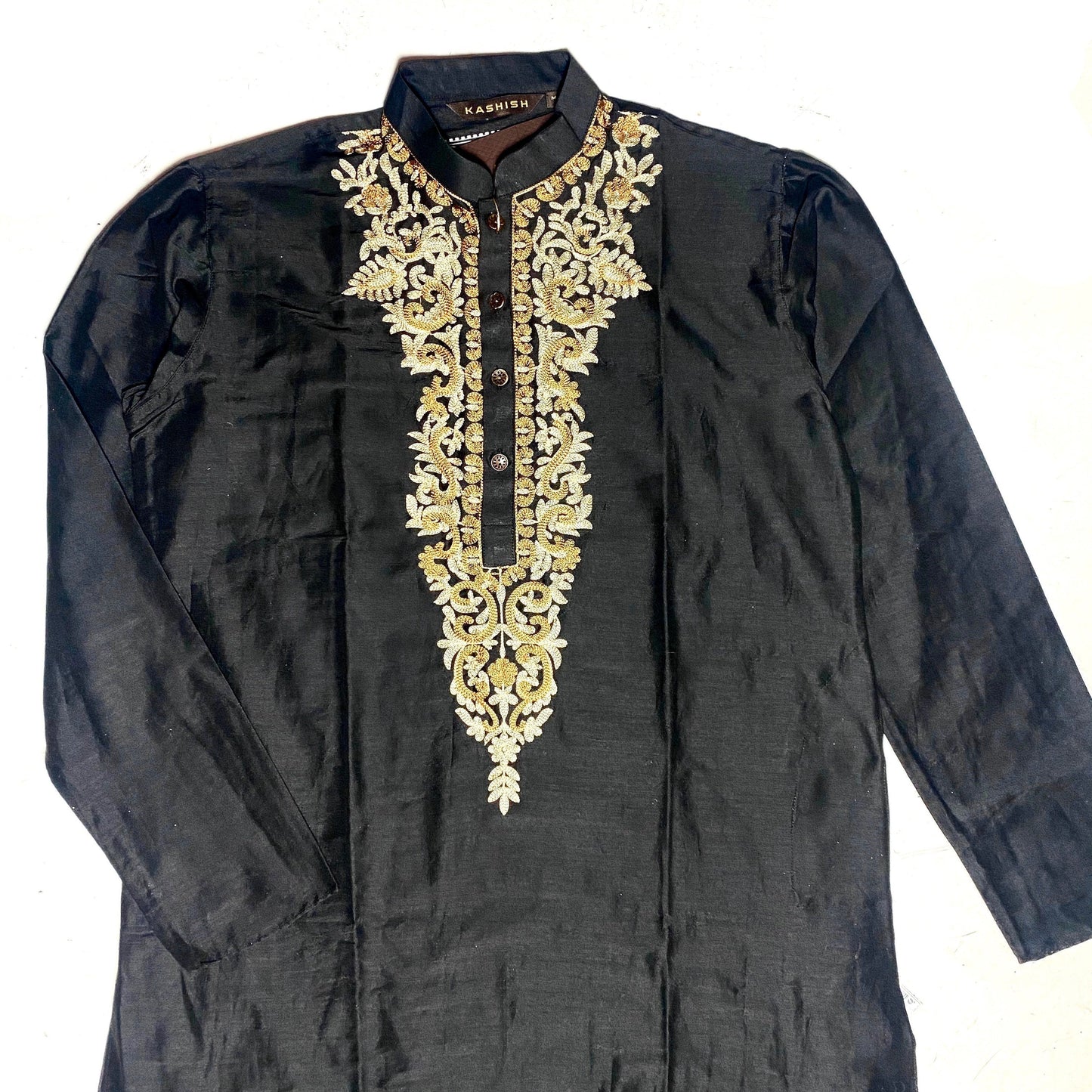 Indian kurta men long dress shirt, black with silk embroidery on chest, wood buttons, NOS