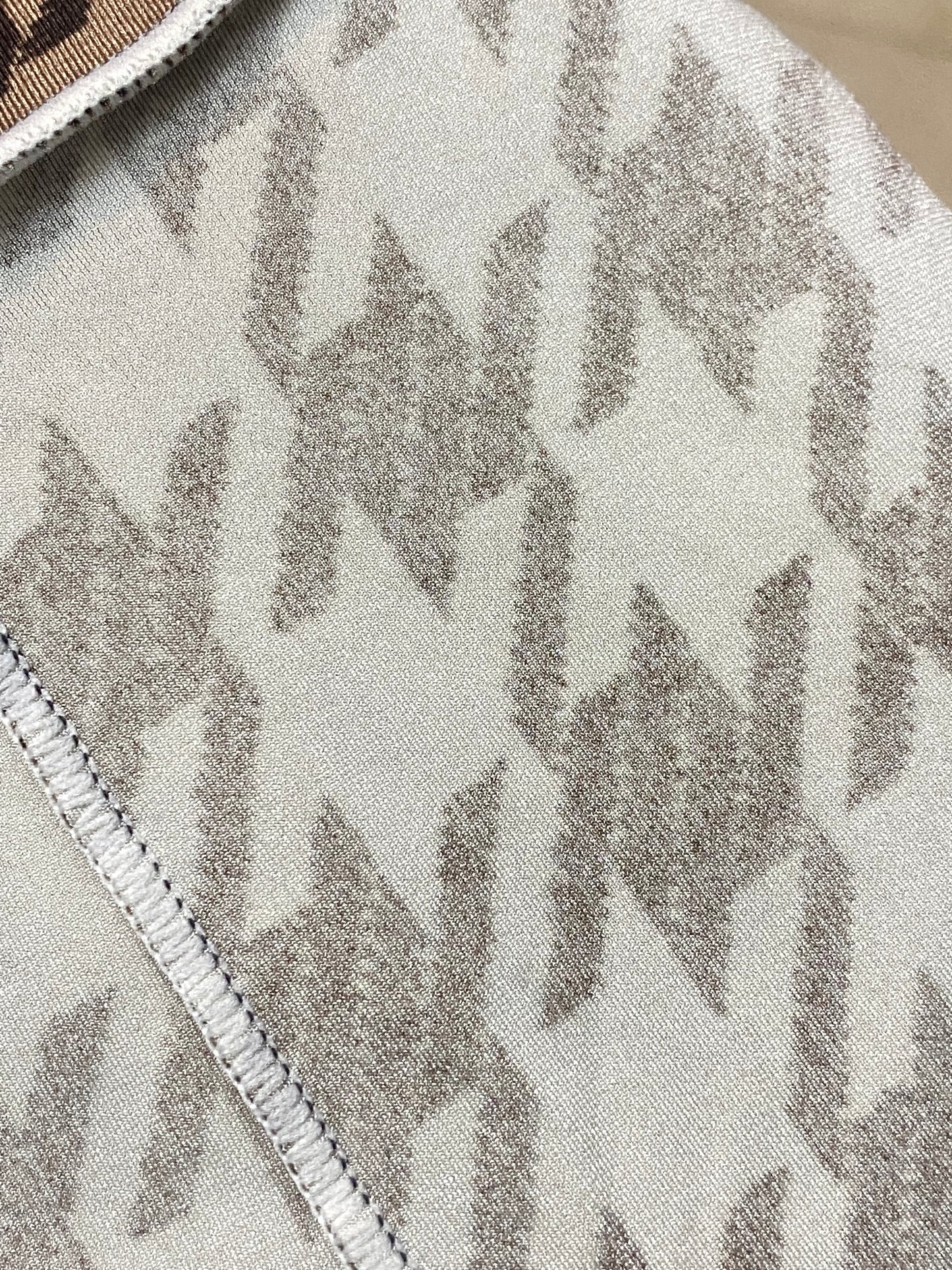 Aldo Viganó beige/brown houndstooth allover lycra leggings sz 46 NOS