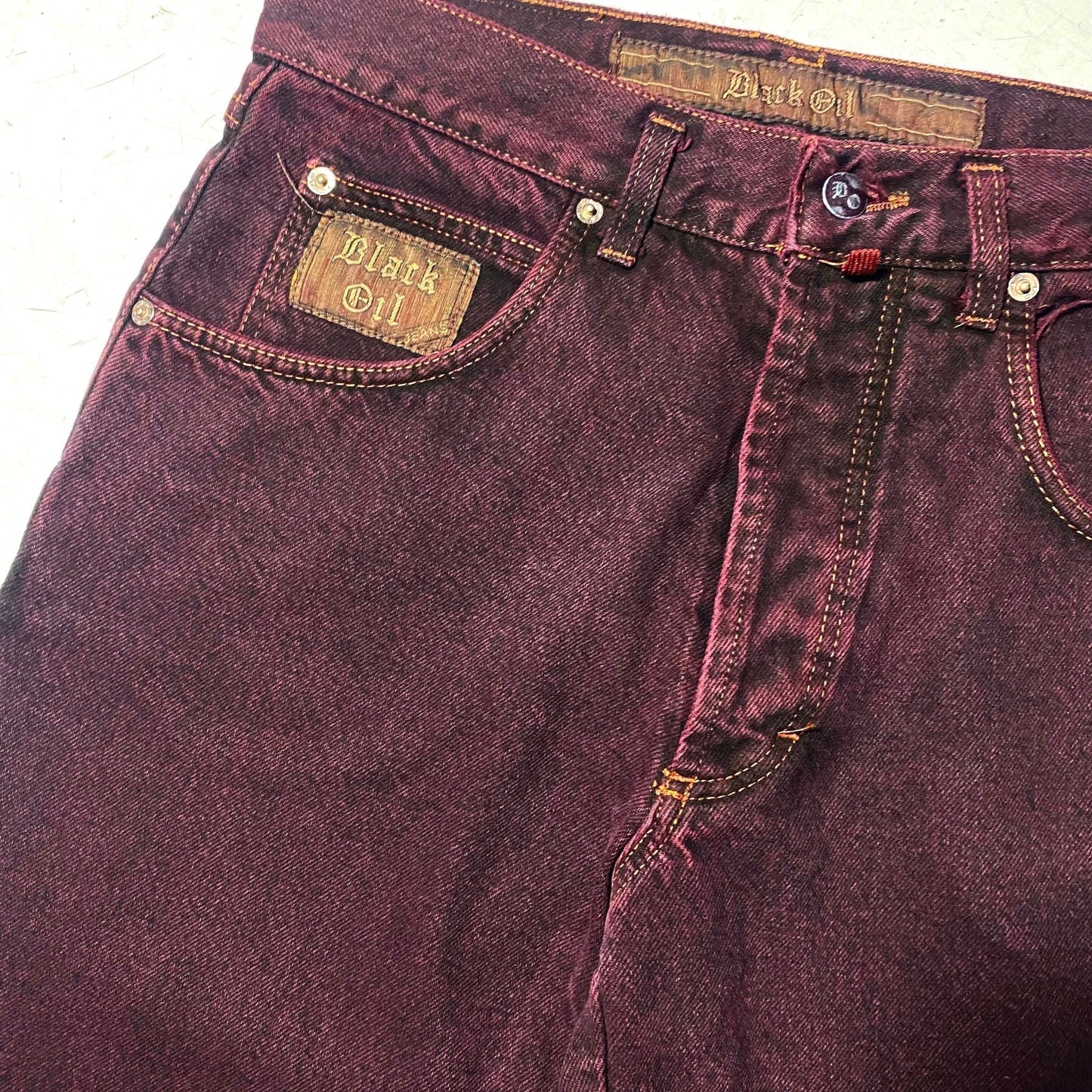 Durango Burgundy straight leg jeans with a beautiful wash sz 33