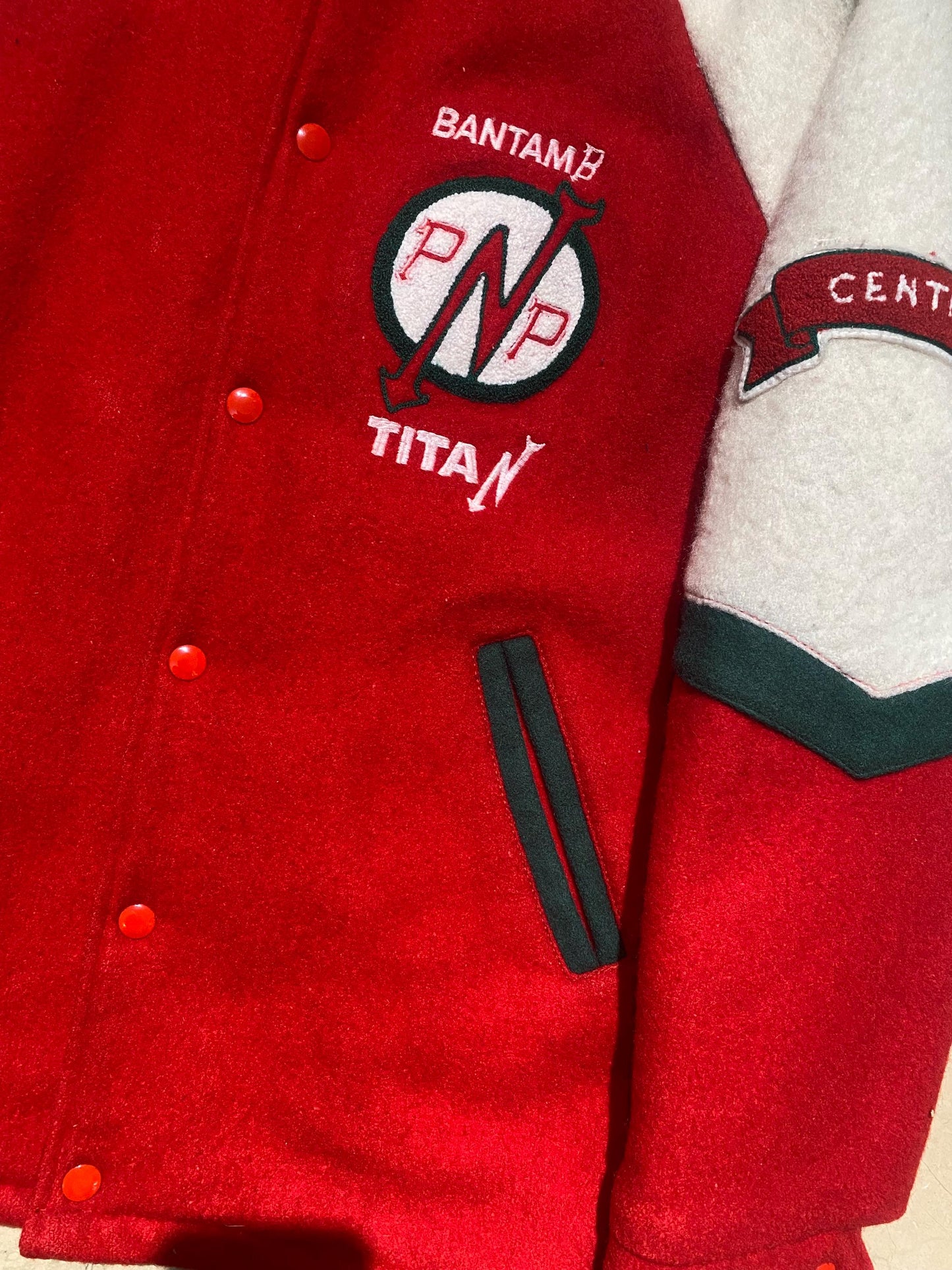 BantamB Titan red-Whire-Green winter wool varsity jacket sz L, great condition