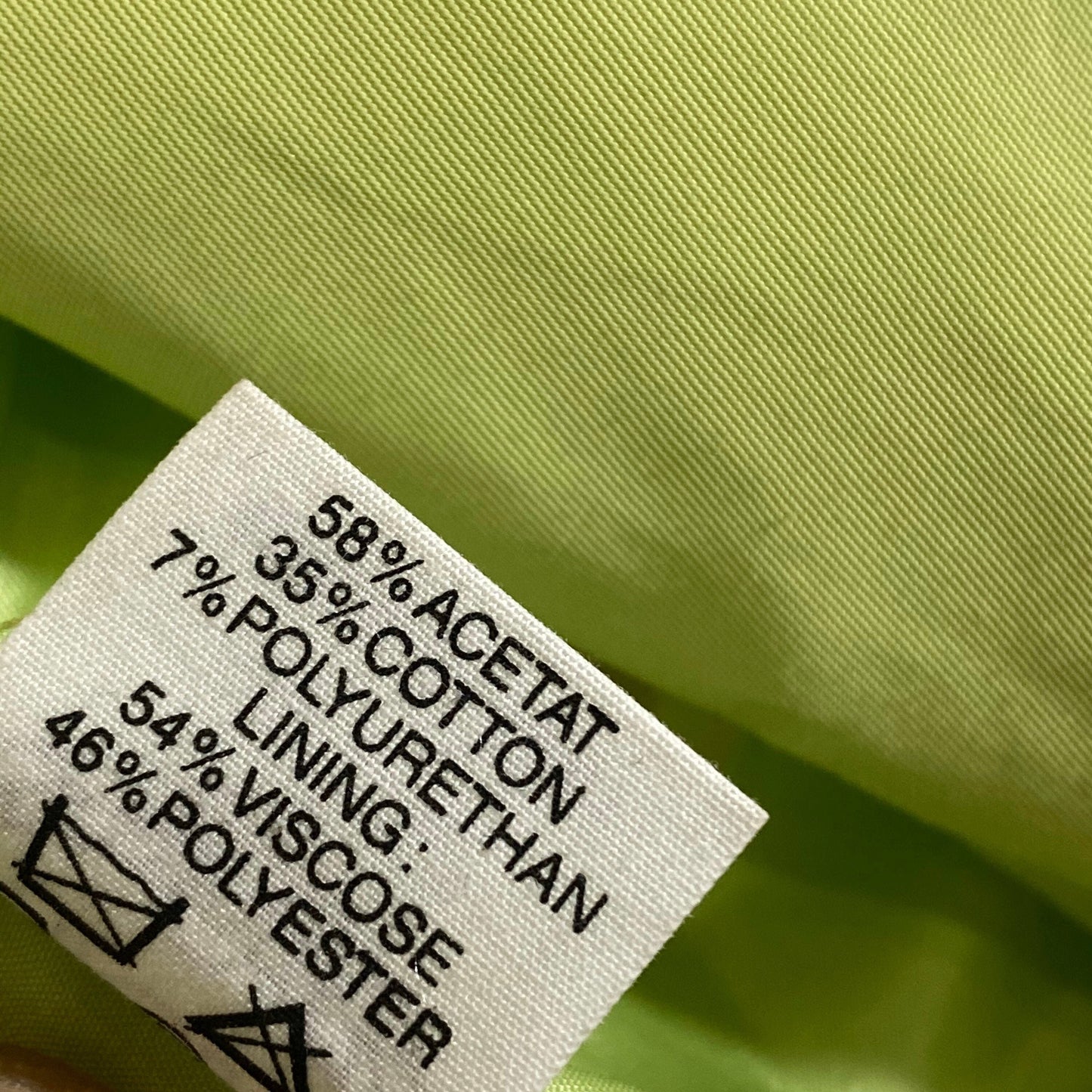 McM München light salad green vest /jacket with carved golden zippers, cool and mint