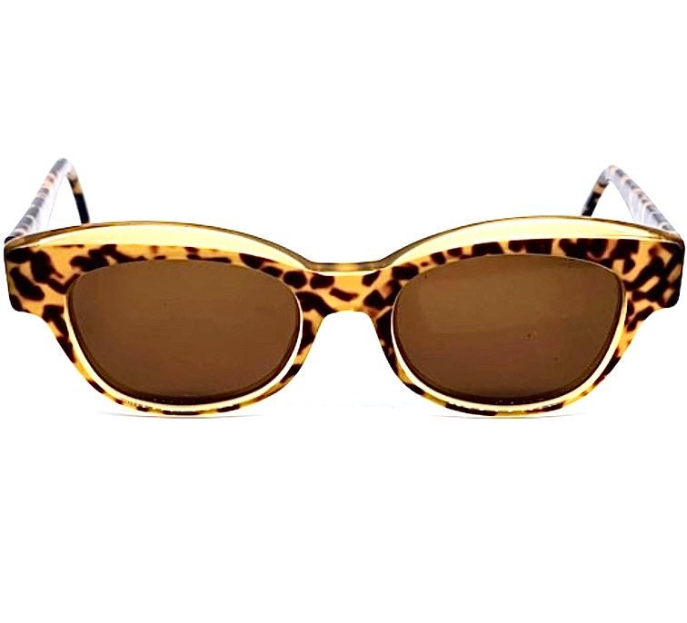 Krizia K34 wonderful thick tortoise cateye sunglasses hand crafted in Italy, 80s NOS