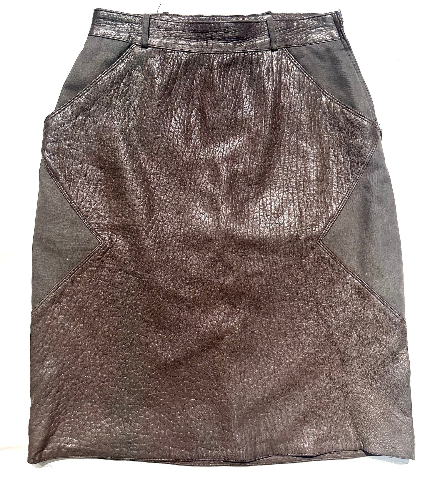Country dark grey leather / canvas skirt w a cool geometrical pattern, sz 10 UK in mint condition