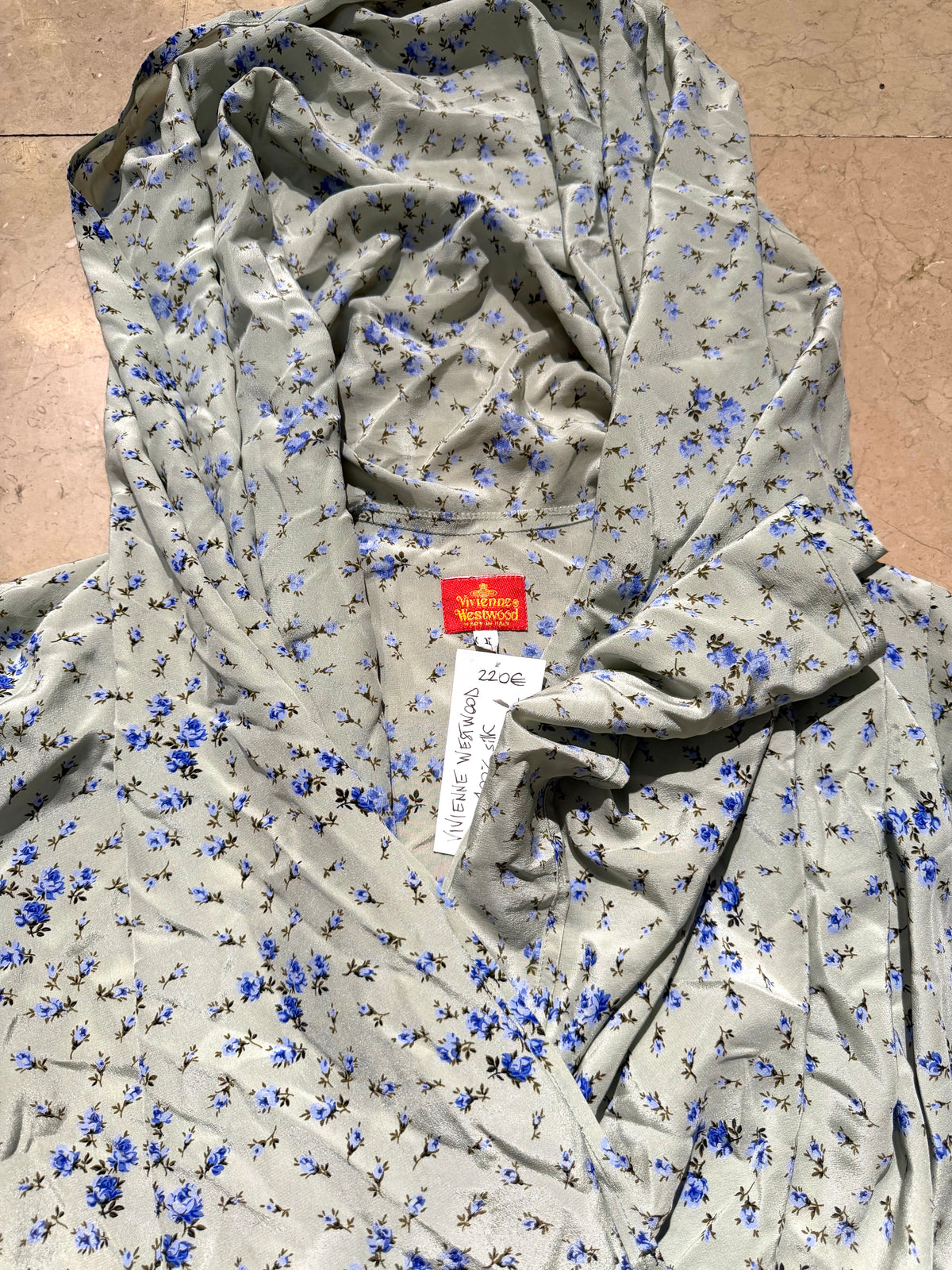 Vivienne Westwood 100% silk ladies floral blouse w-hood-able wide collar, sz II (M)