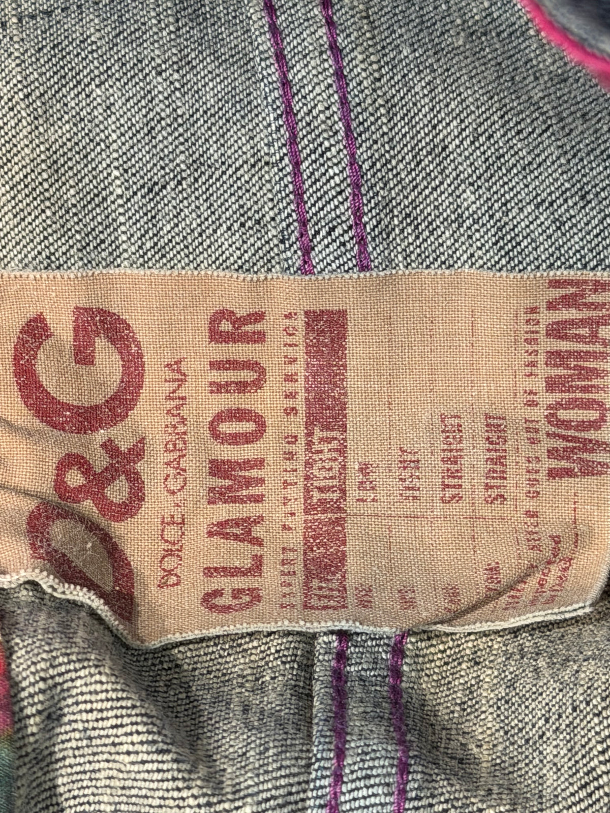 D&G Dolce Gabbana ladies capri jeans, vtg - stone wash look w zipper border details, BNWT sz 30,31,32 available