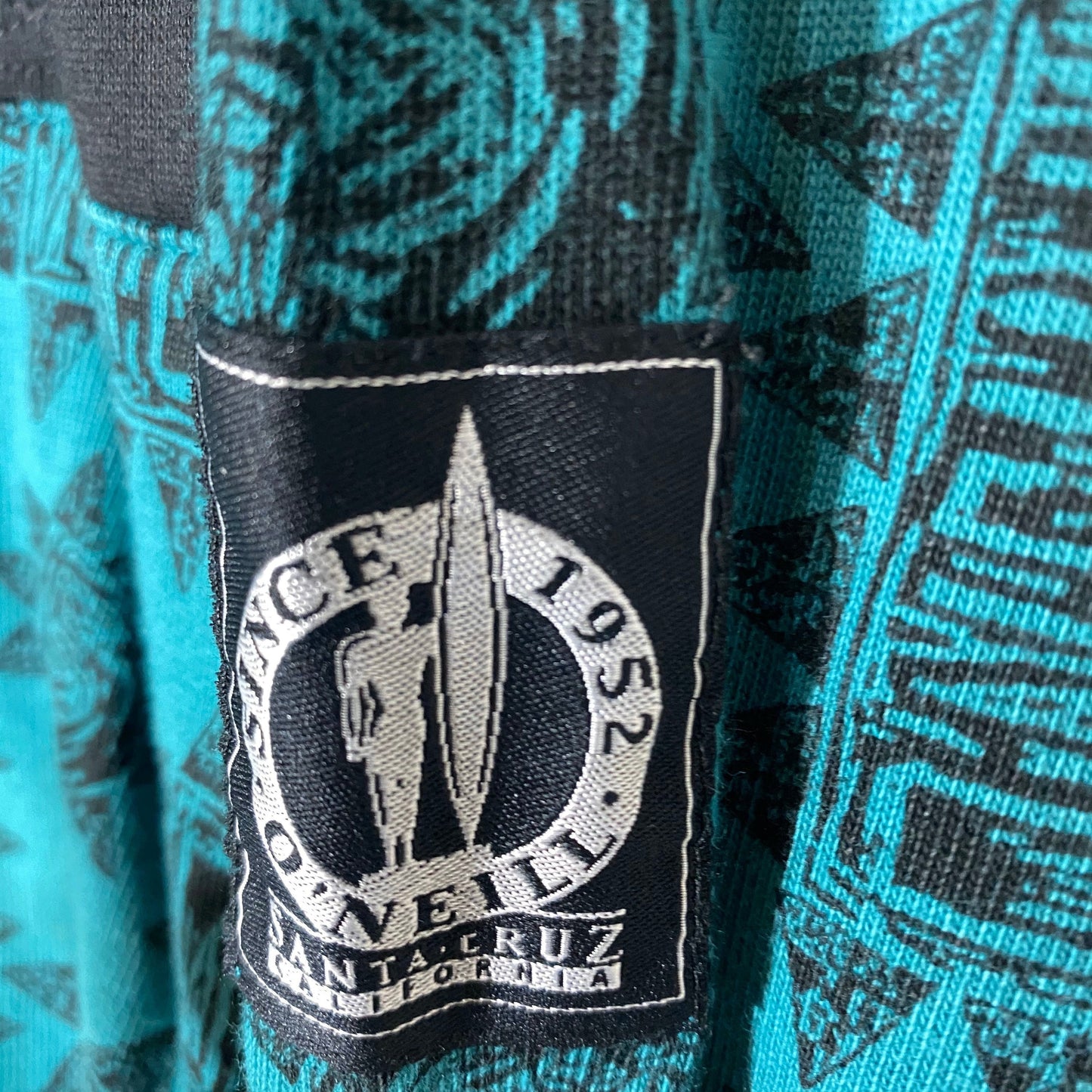 O’Neill 90s NWT light cotton sweatshirt with a cool graffiti style print, purple or pine green