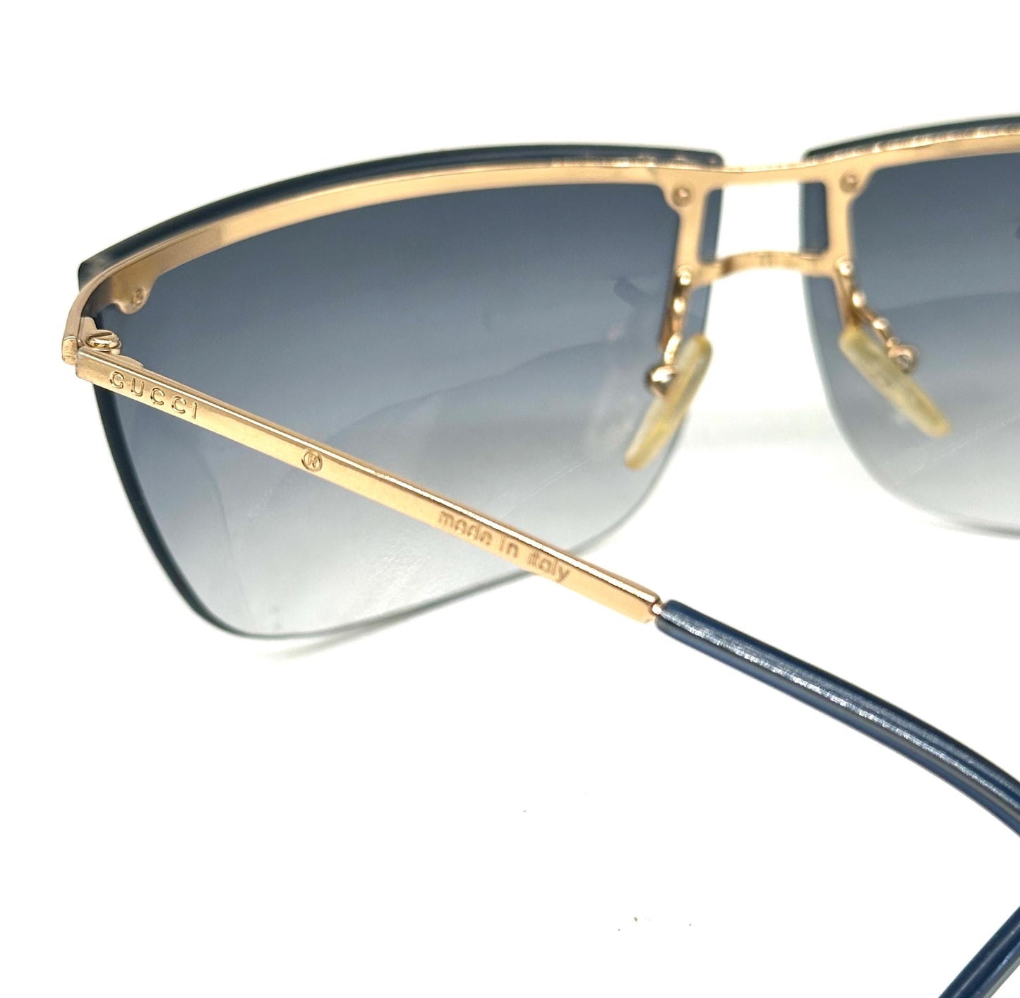 Gucci GG2653 golden rimless wrap sunglasses w grey fade lenses, NOS early Y2K Italy mint