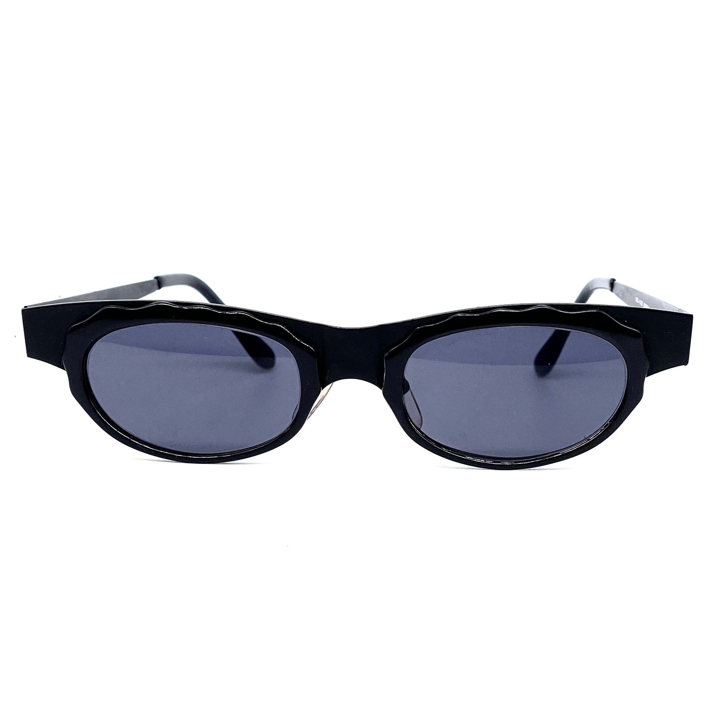 Incognito avant garde total black cateye sunglasses w- unusual wavy oval rims, nos 80s