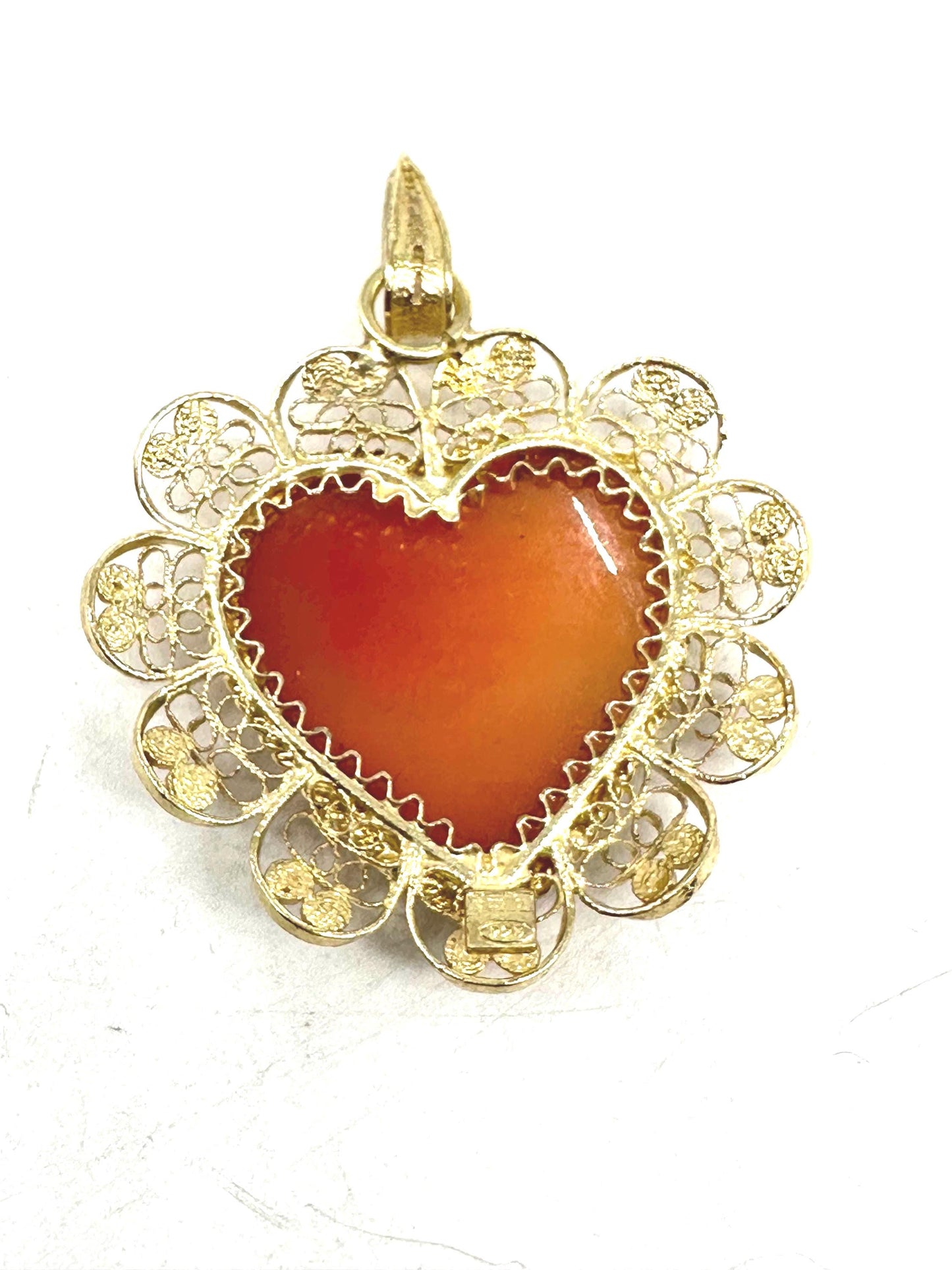 Heart shaped 925 silver/ Gild plated filigree pendant w Victorian portrait in real coral/Shell, 1930s Ca NEW