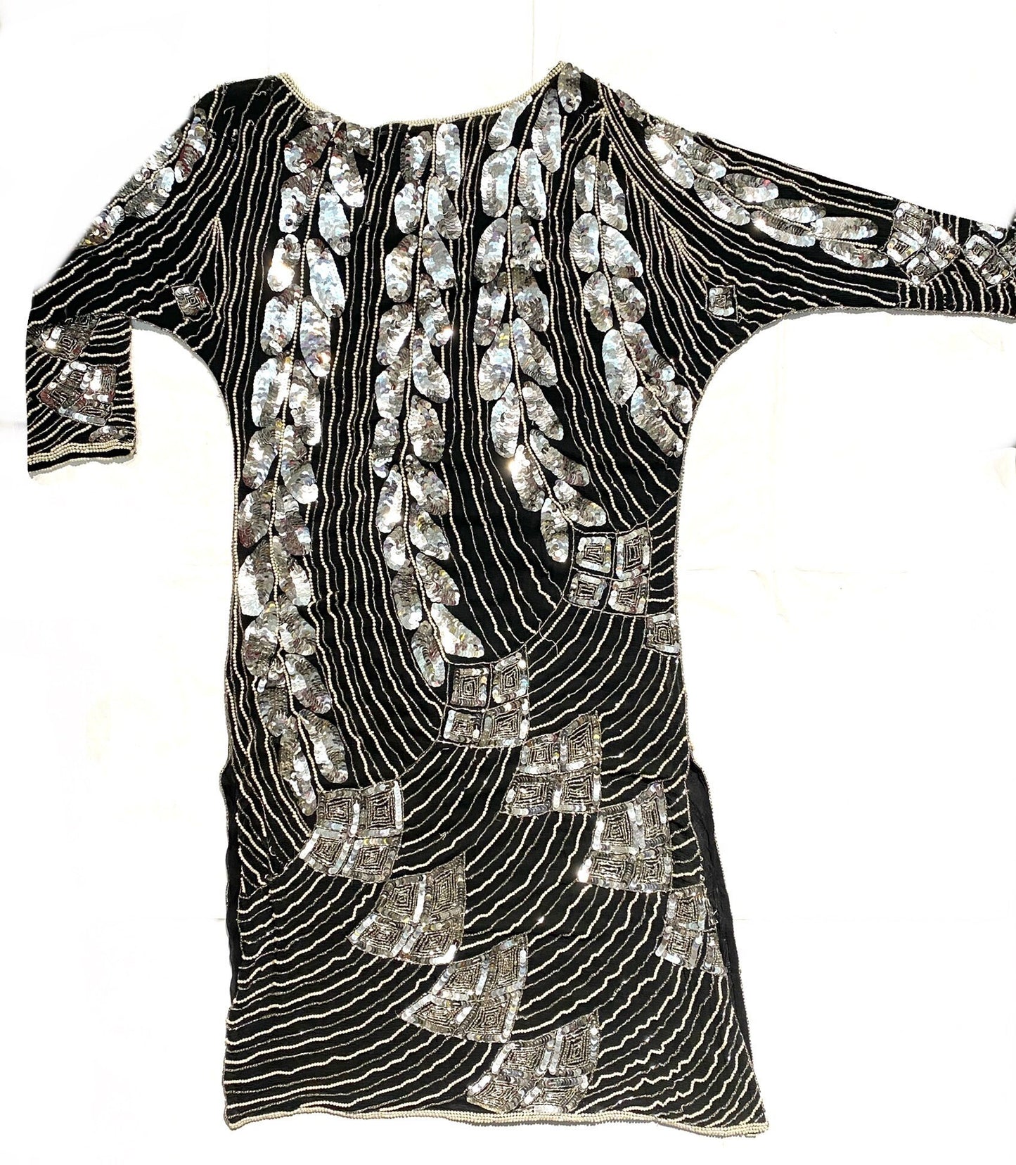 Music Hall 100% black silk velour evening dress, decó style hand embroidery, silver sequins, glass beads and pearls. Needs attention