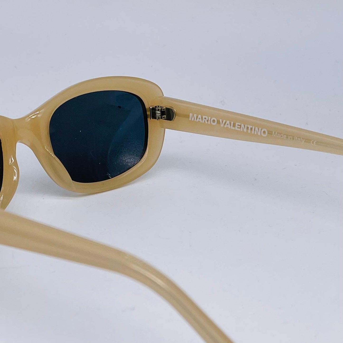 Mario Valentino 502 beige oval cateye sunglasses made in Italy, 80s NOS