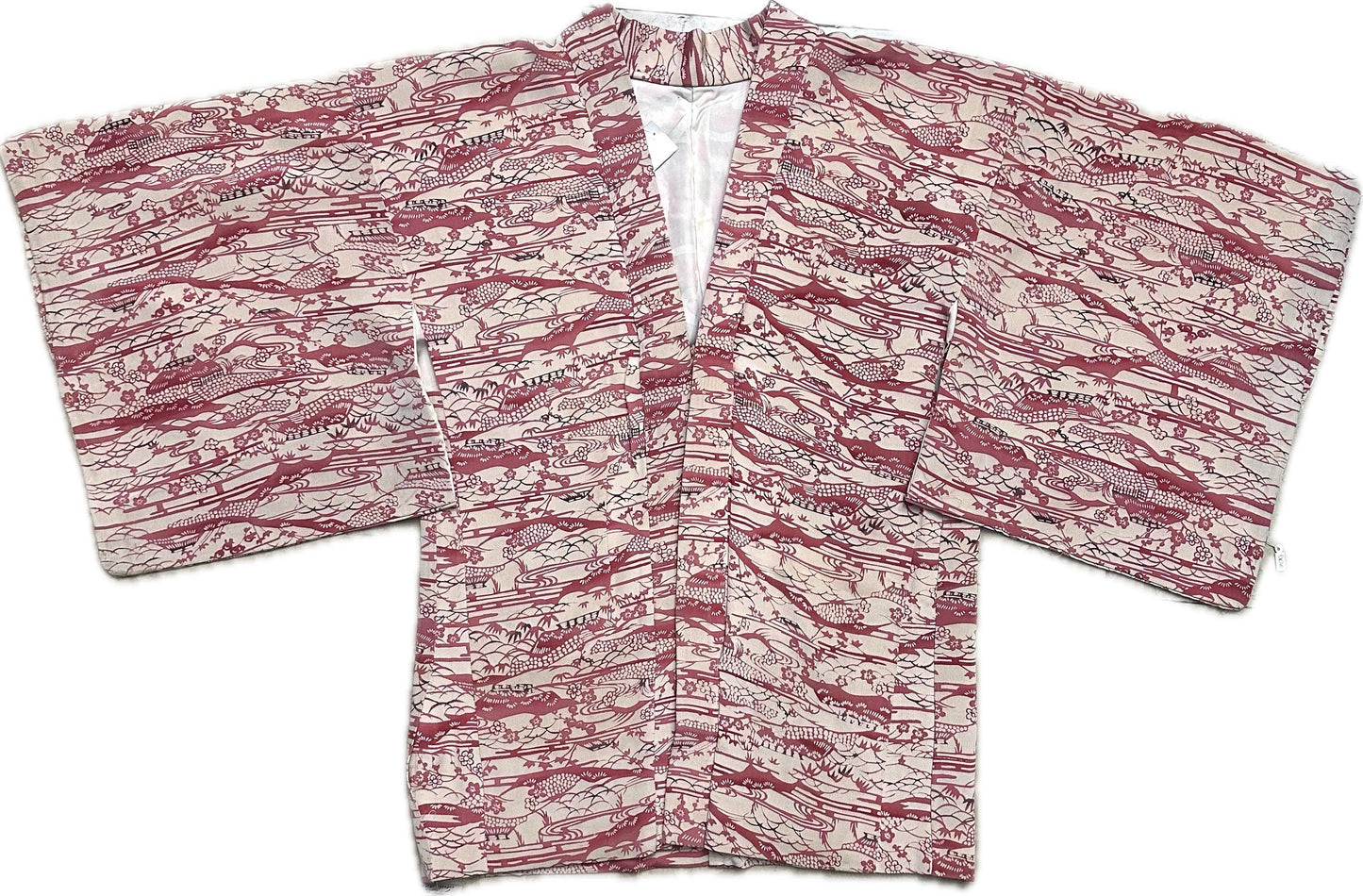 Traditional Japanese cream color kimono w iconic red tones print,  pure silk, 1950s circa, great cond.