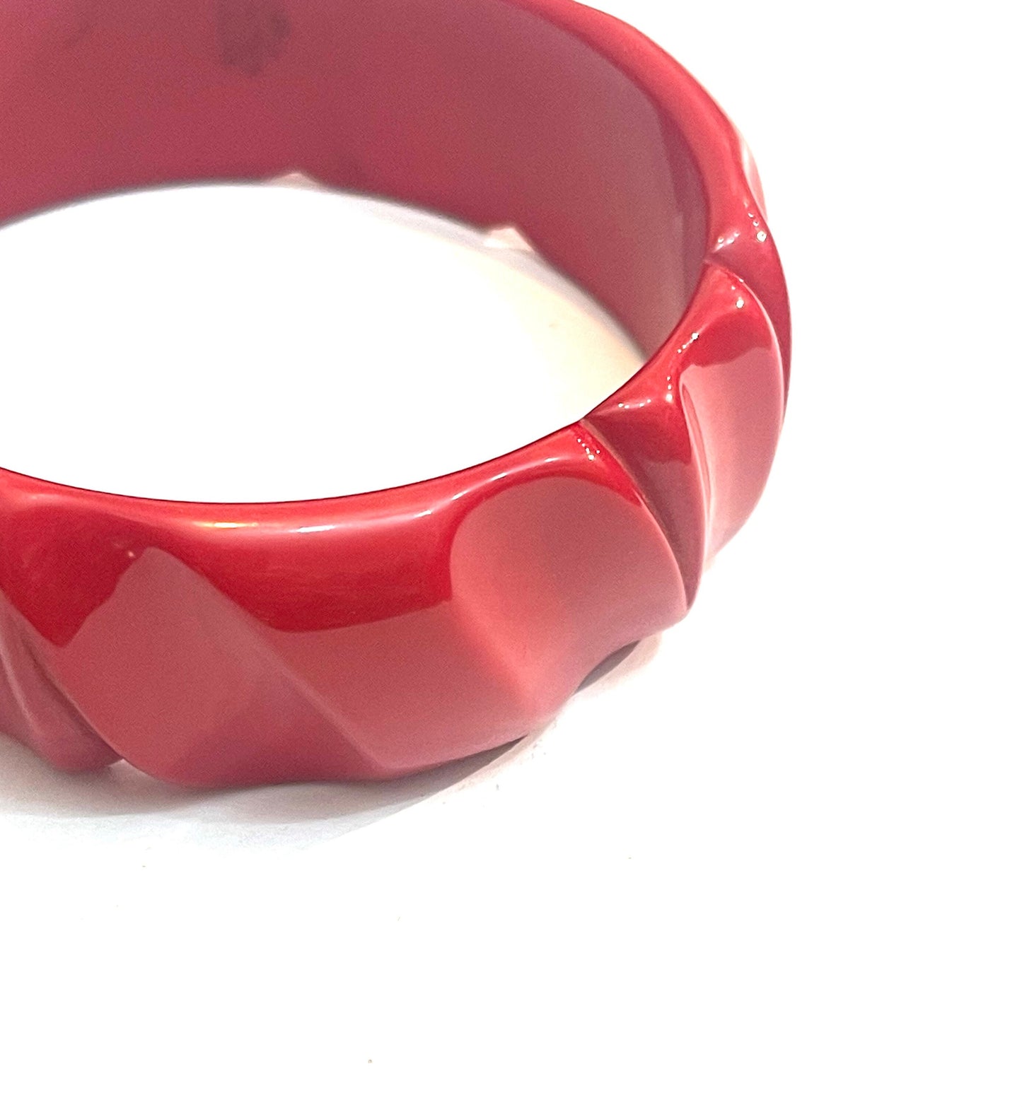 Antique coral red hand carved Bakelite bracelet, 1950/1960s circa