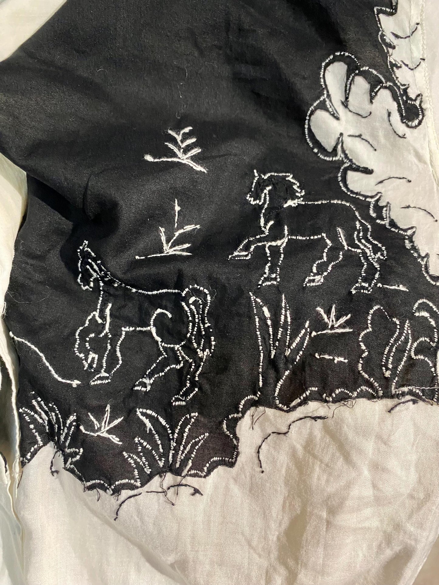 1950s tailor hand-crafted & embroidered rodeo horses and clouds black white cotton blouse, incredible one of a kind pc sz S