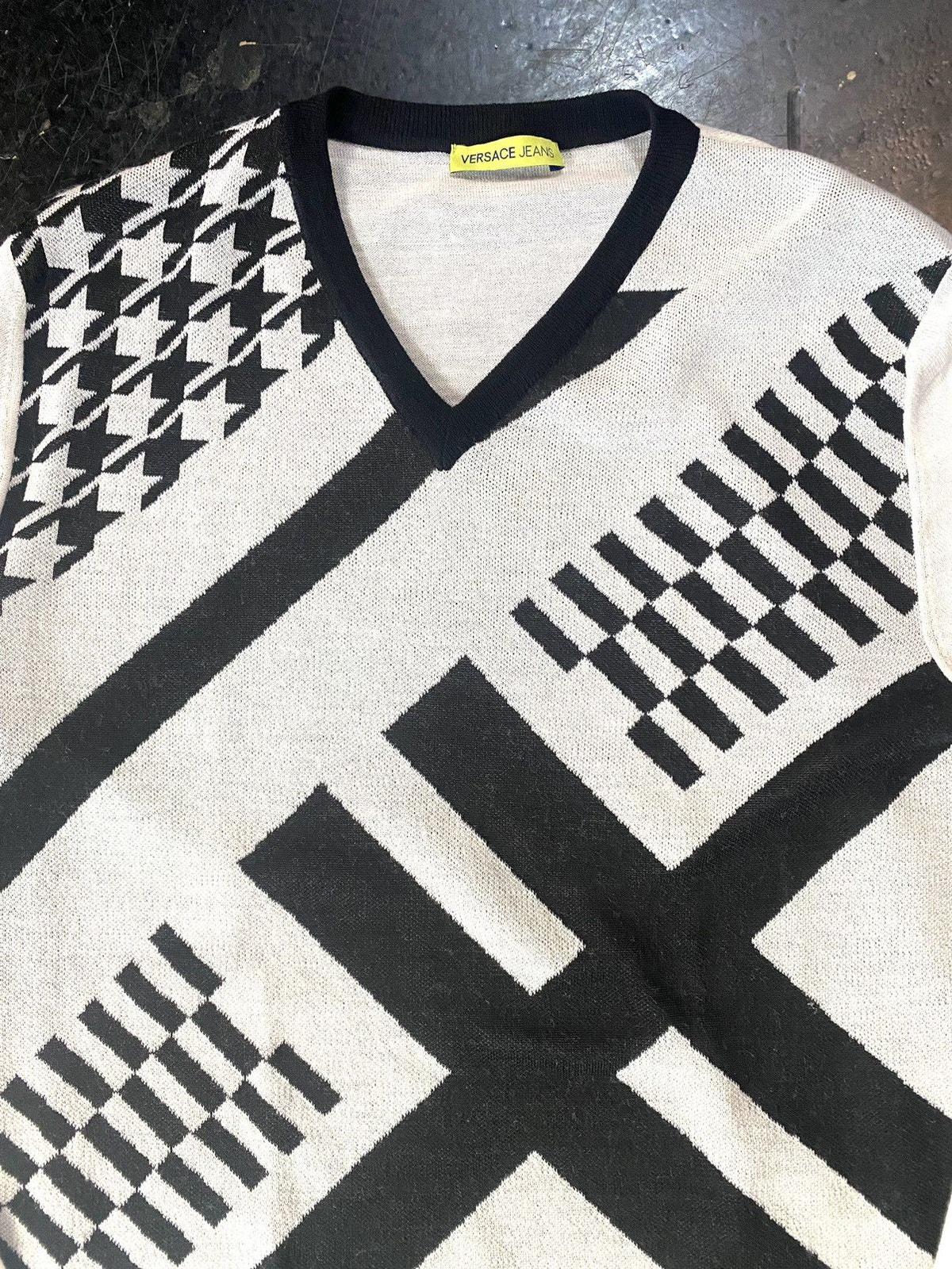 Versace Jeans black-white houndstooth light V neck pullover, mint s M