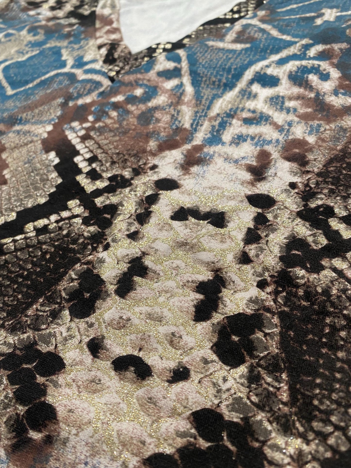 Just Cavalli Snake print v-neck cotton tanktop w golden glittered accents, Mint condition, sz L