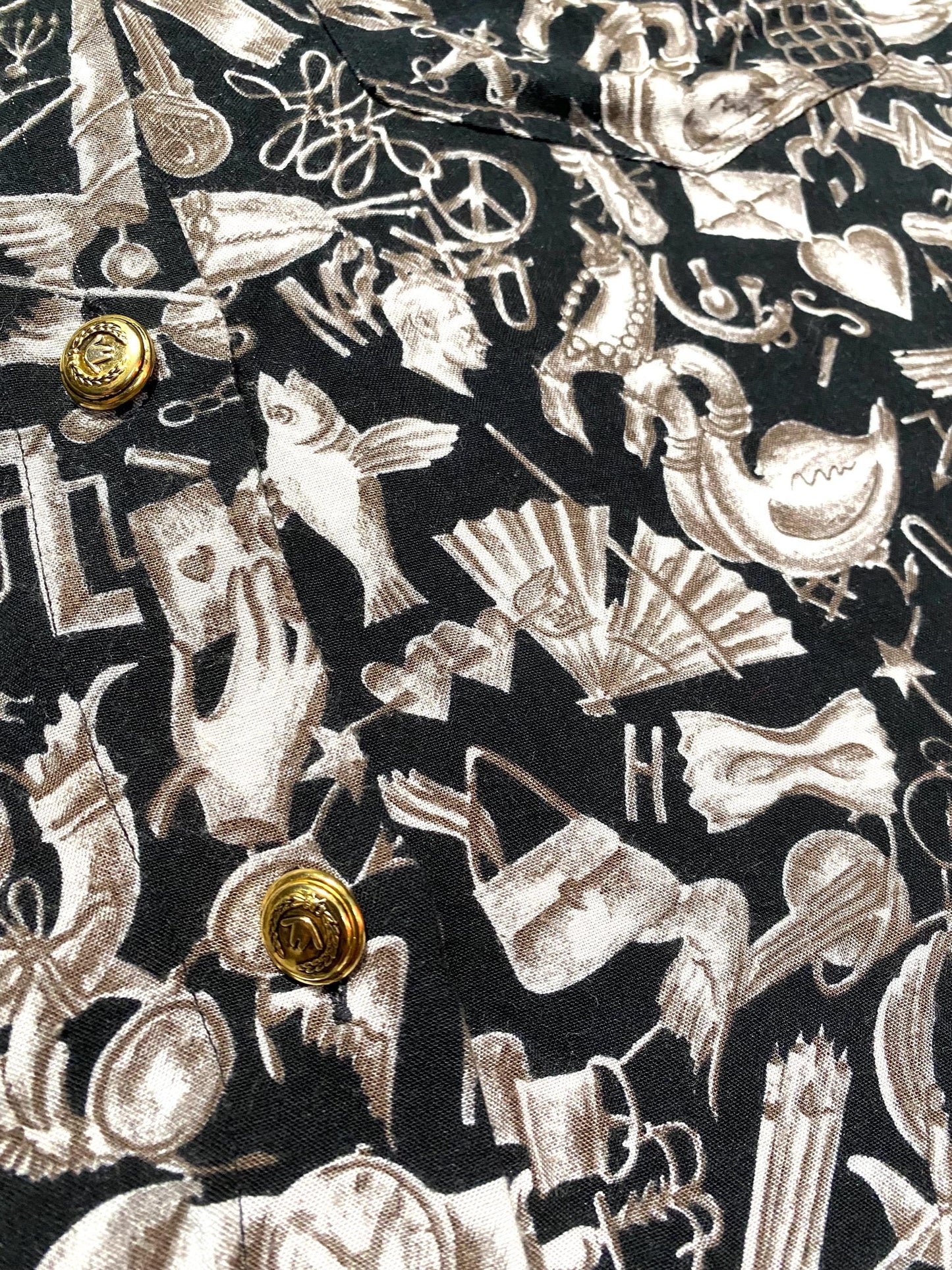 Moschino Jeans 90s old school drawings black/white  cotton shirt w golden buttons. Sz M mint