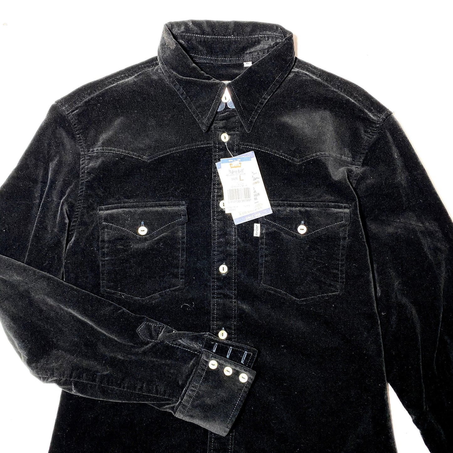 Levi’s NWT 90s black velvet ladies winter shirt, minty and with tags, sz S and L available