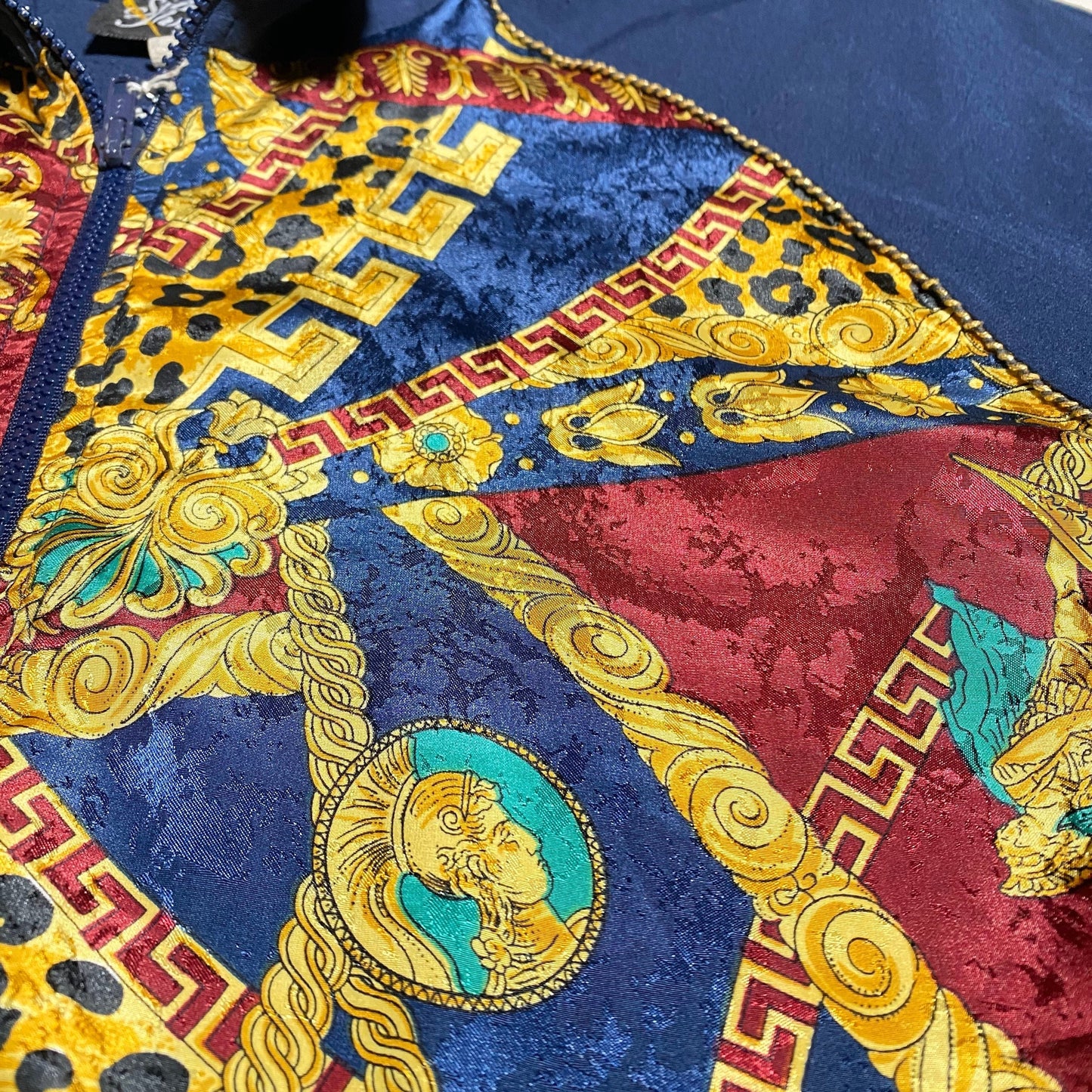 Silver Threads baroque silk feel windbreaker  jacket, minty and supercool sz L