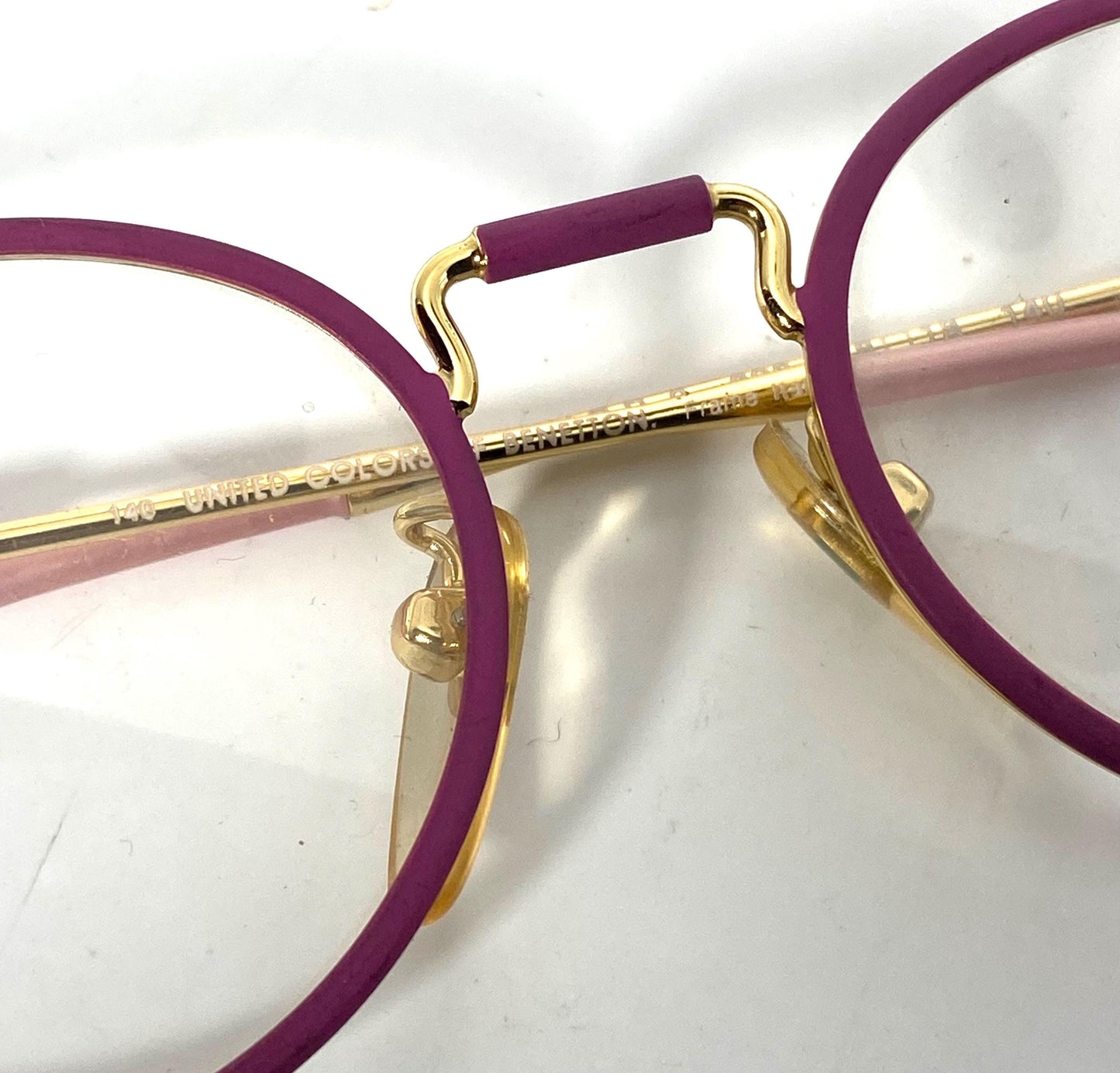 United Colors Benetton oval gold- Fucsia enamel metal eyeglasses frames, cool steampunk vibe, 80s NOS Italy