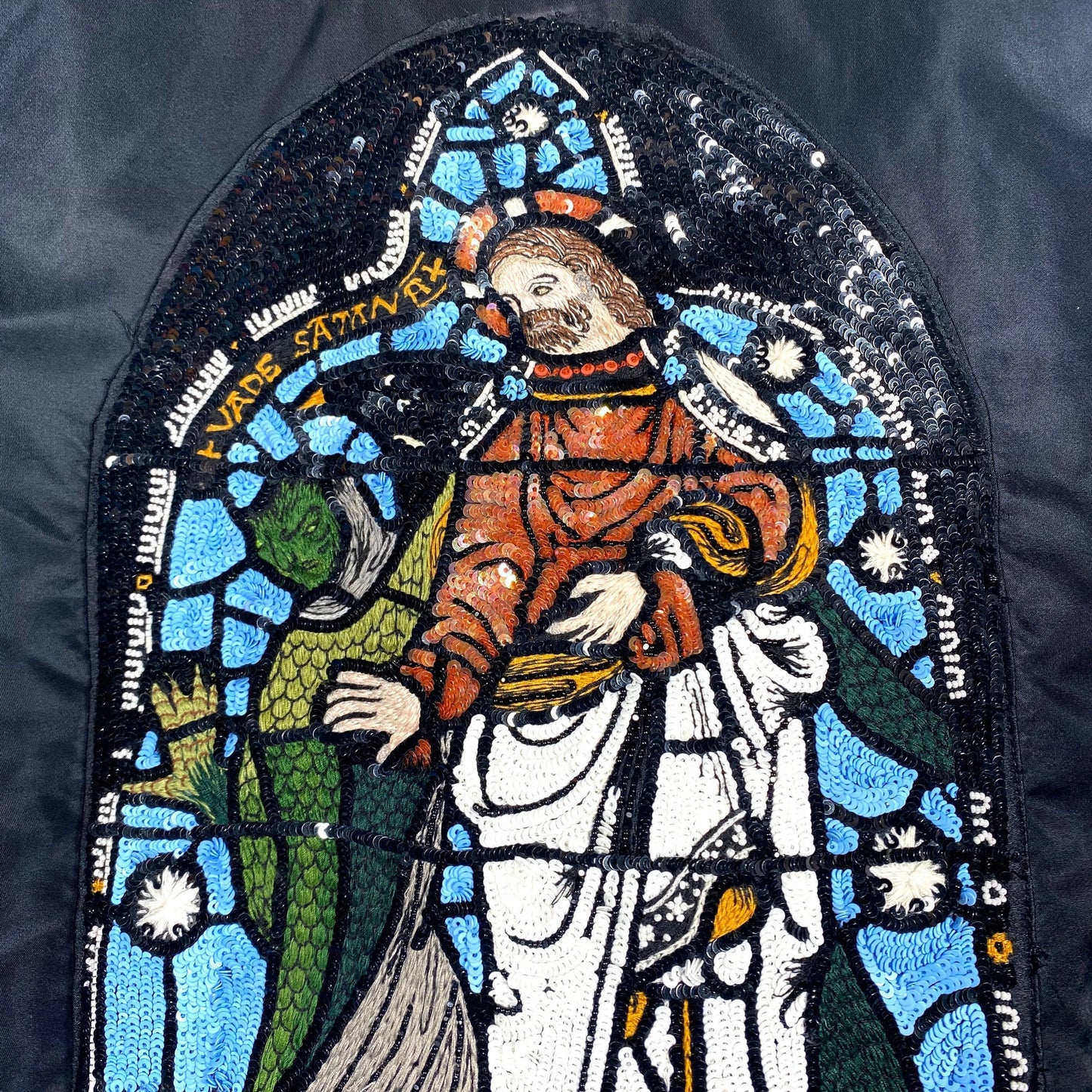 Alpha Industries Bomber ricamato a mano con gesù/satana in vetro colorato cattedrale unico nel suo genere,