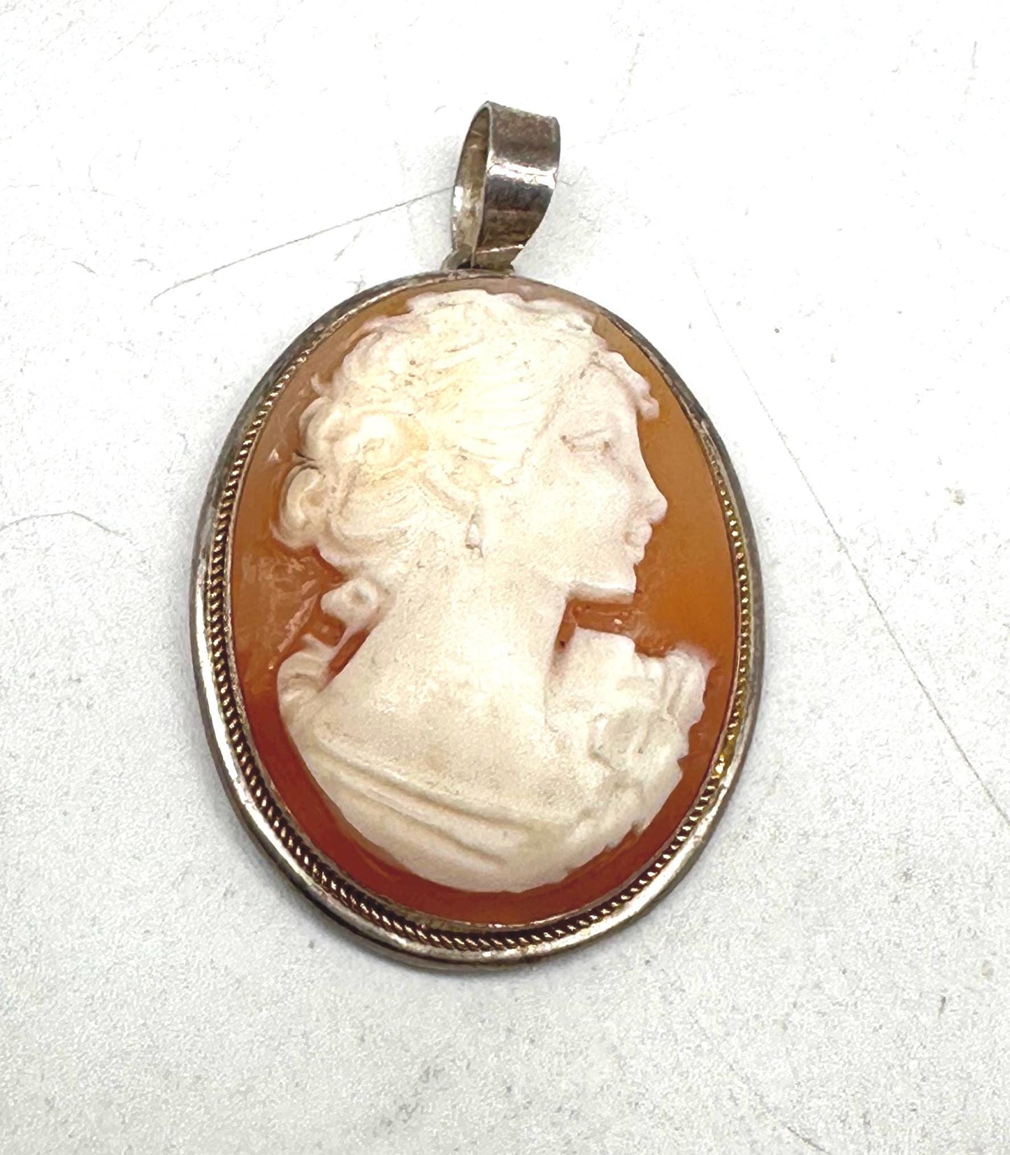 Classic 1930 ca oval cameo w Victorian lady portrait in 925 Silver + gold rope mount, NOS!