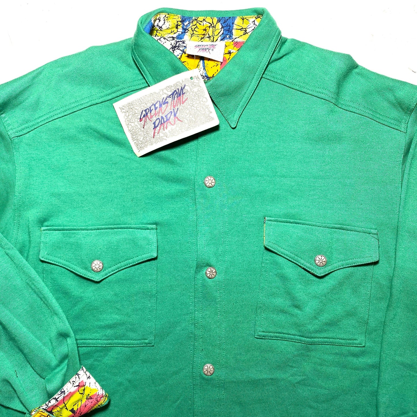 GreenStone Park green sweatshirt button up cotton shirt with abstract printed cuff and collar lining, 90s New With tags