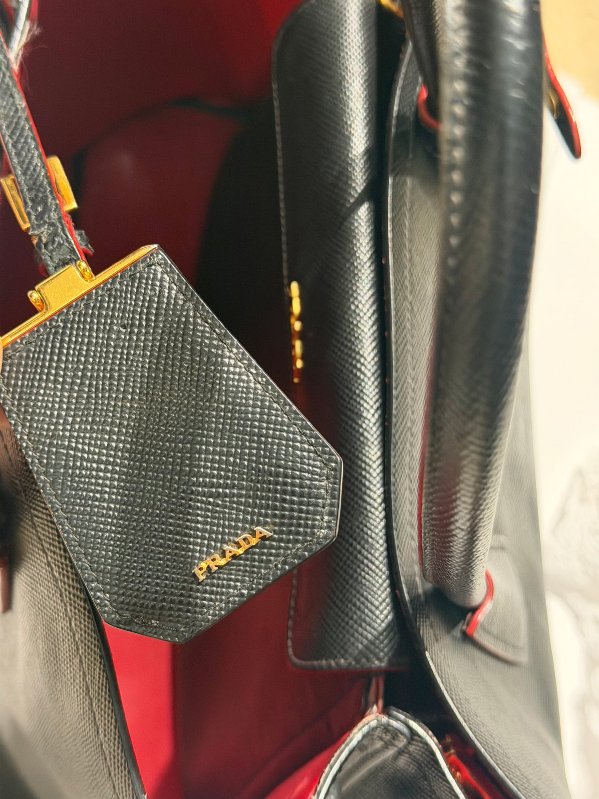 Prada Saffiano Double black leather Tote bag made in Italy, sz Large, perfect.